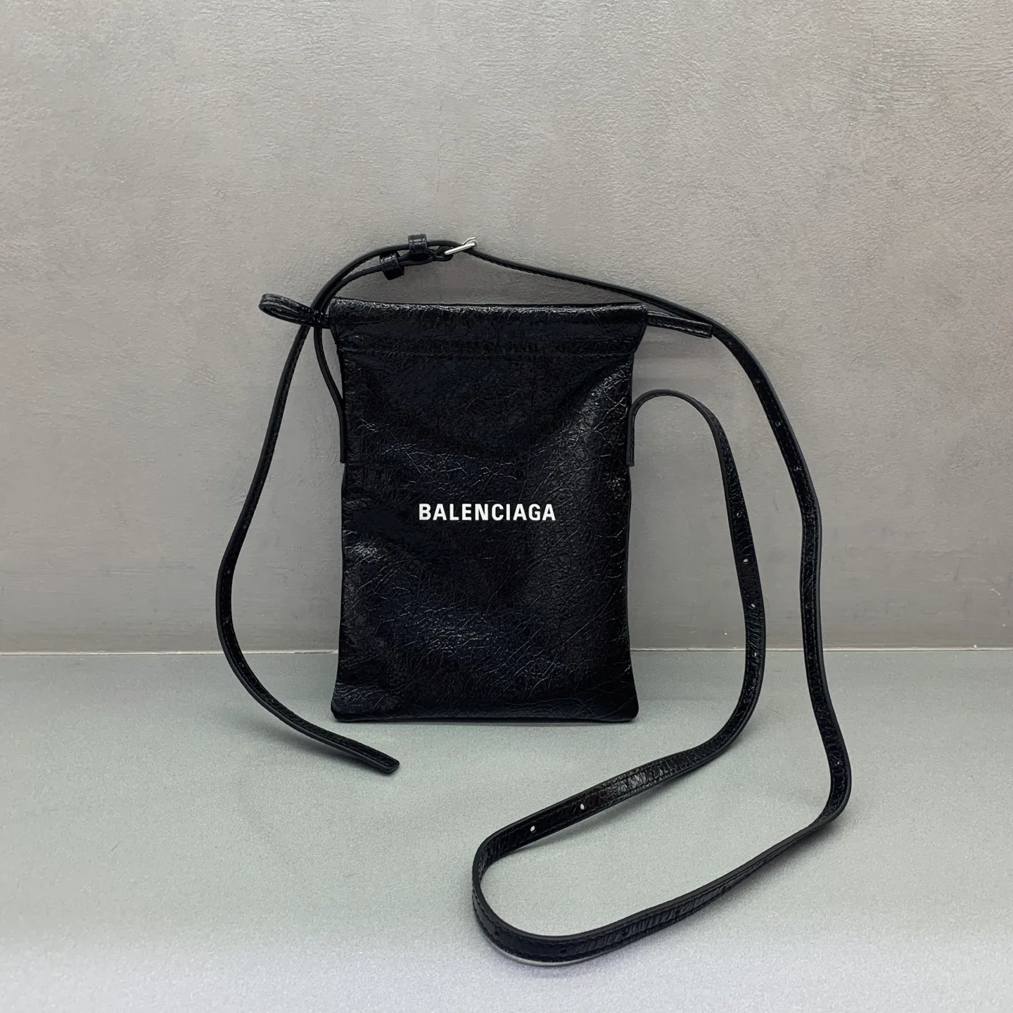 Сумки На Ремне Женские Balenciaga 12952778