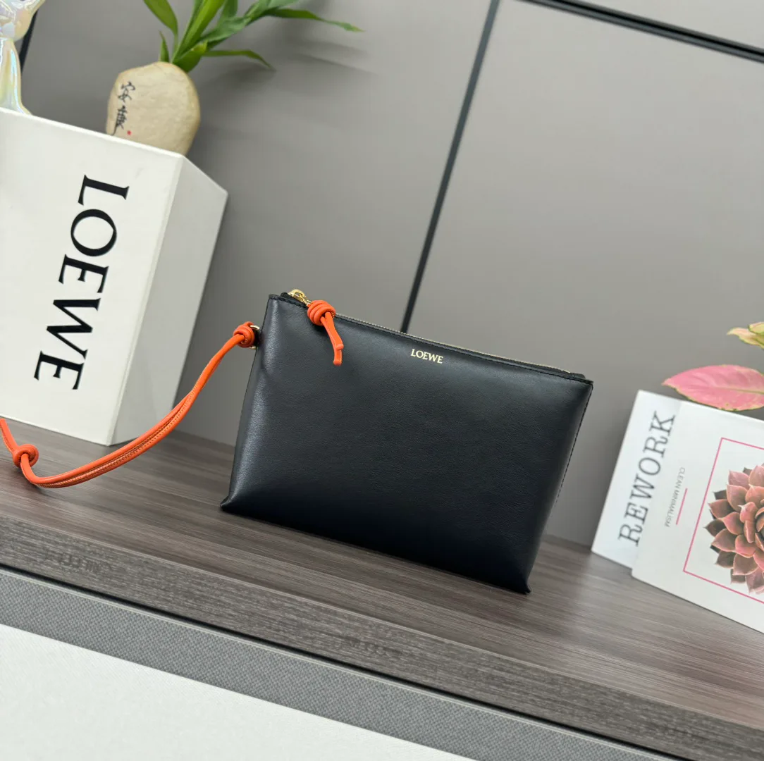 Клатчи Женские Loewe 18116459