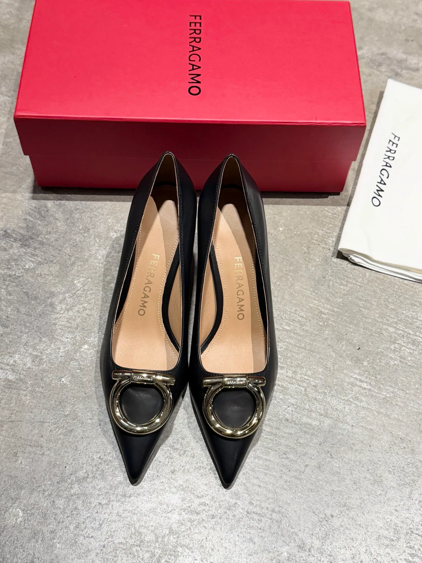 Туфли Женские Salvatore Ferragamo 17897967