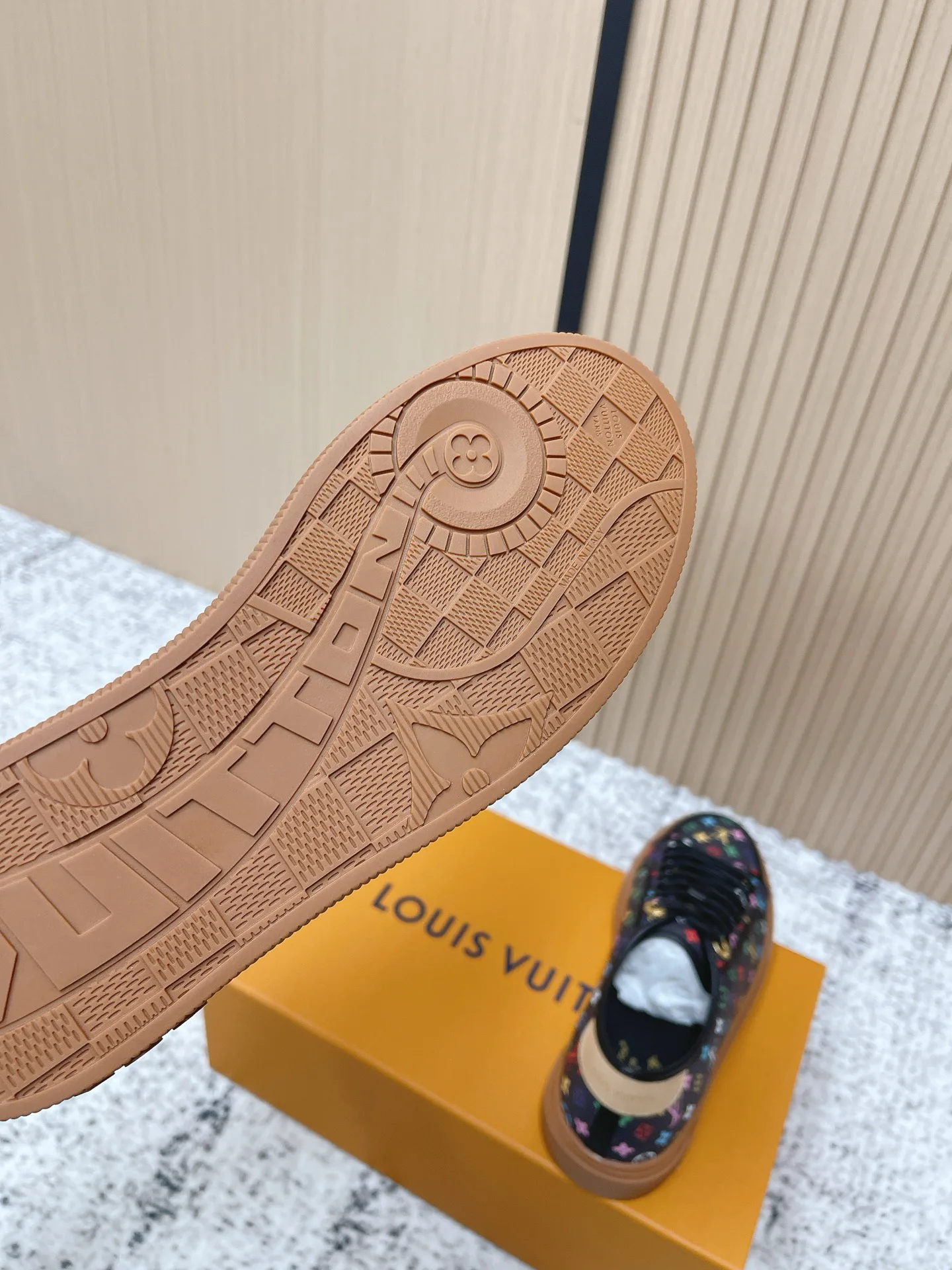 Кроссовки Женские Louis Vuitton 1511842