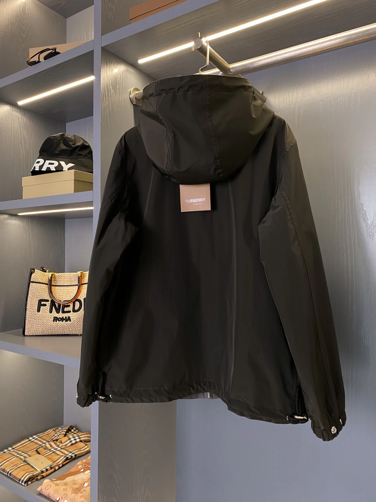 Куртки И Пуховики Мужские Burberry 13432910