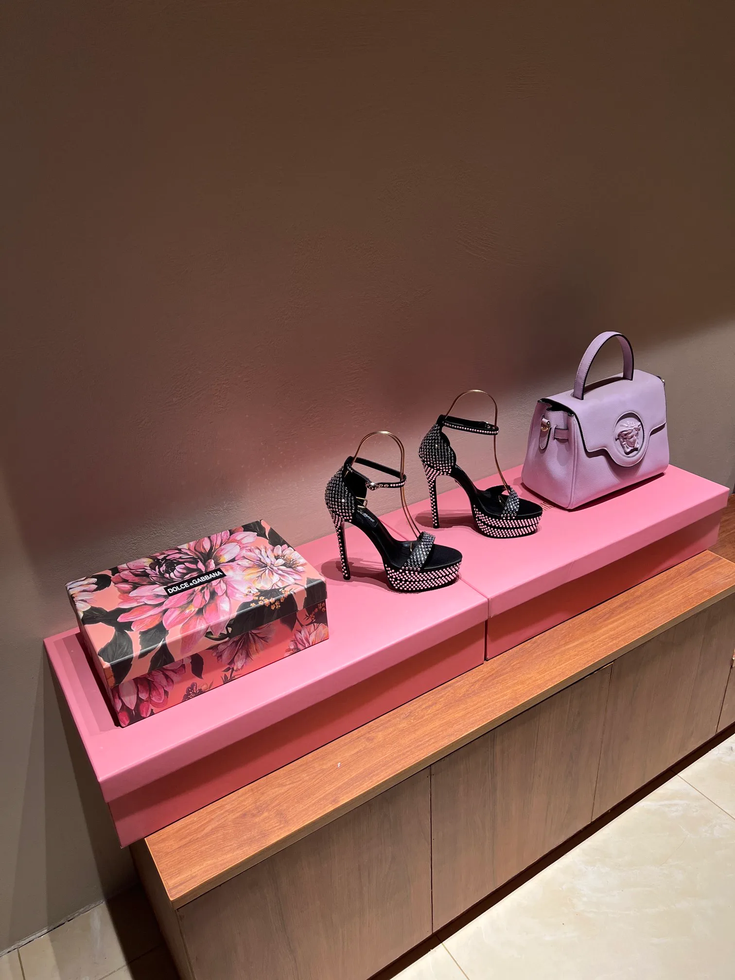 Босоножки Женские Dolce & Gabbana 22380