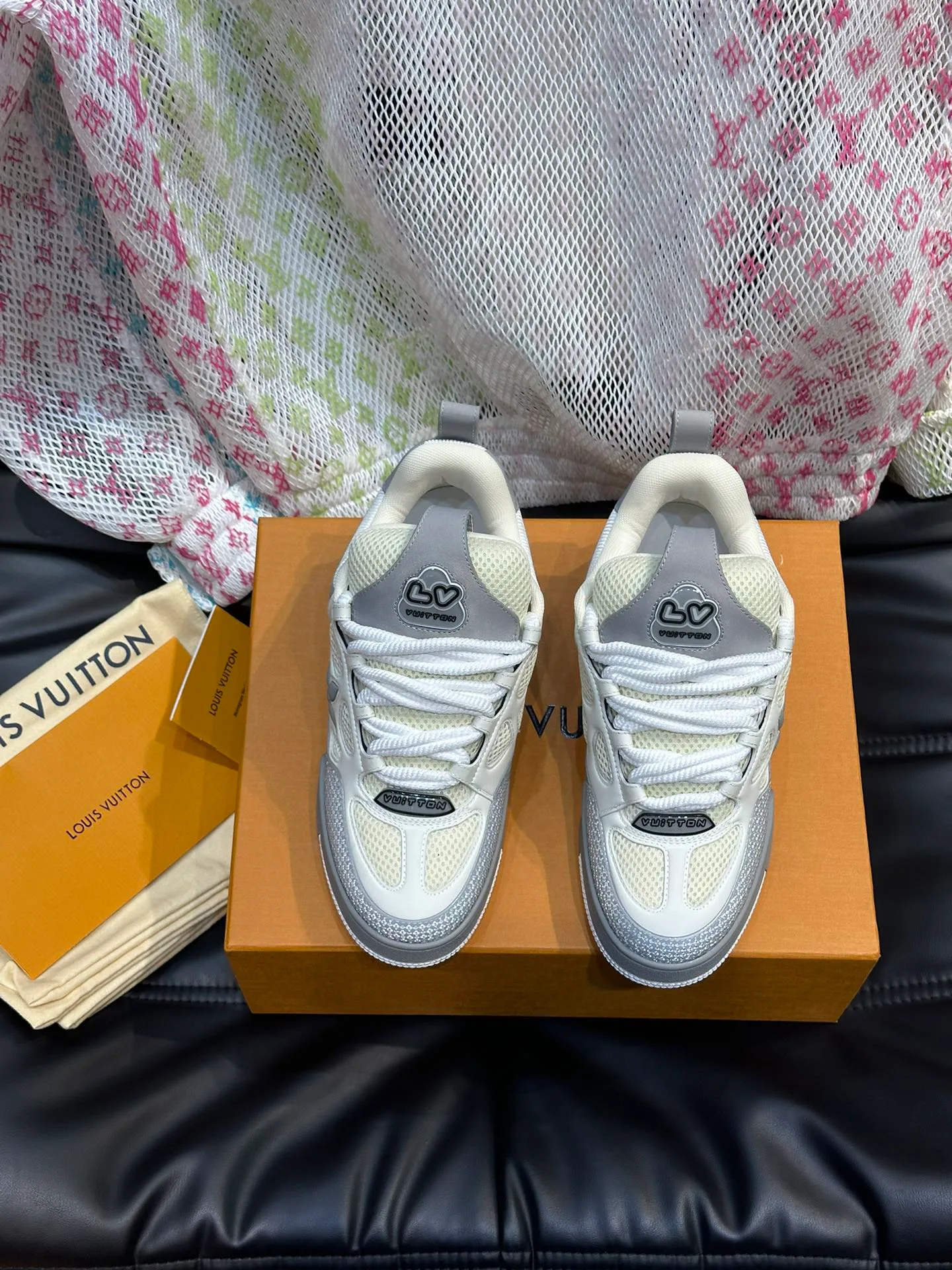 Кроссовки Женские Louis Vuitton 18626349
