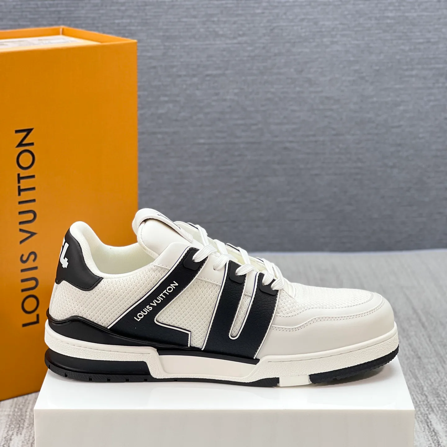 Кроссовки Мужские Louis Vuitton 1124285