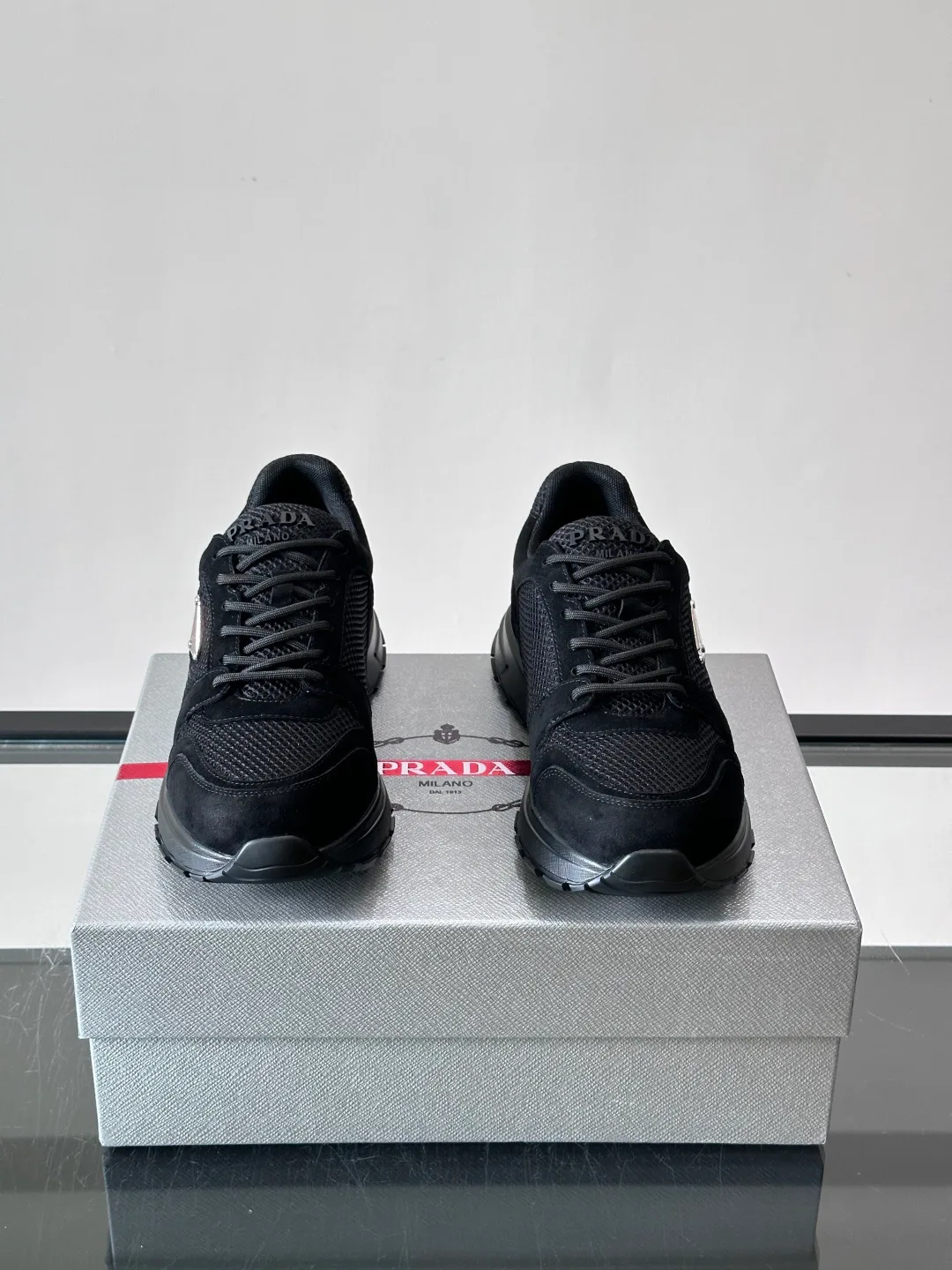 Кроссовки Мужские Prada 18102650