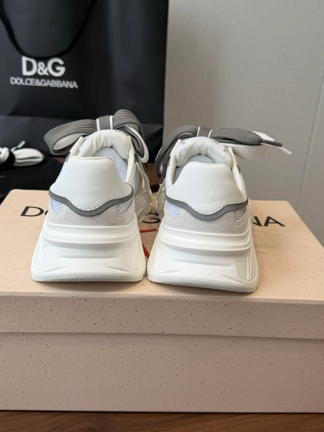 Кроссовки Женские Dolce & Gabbana 17657651
