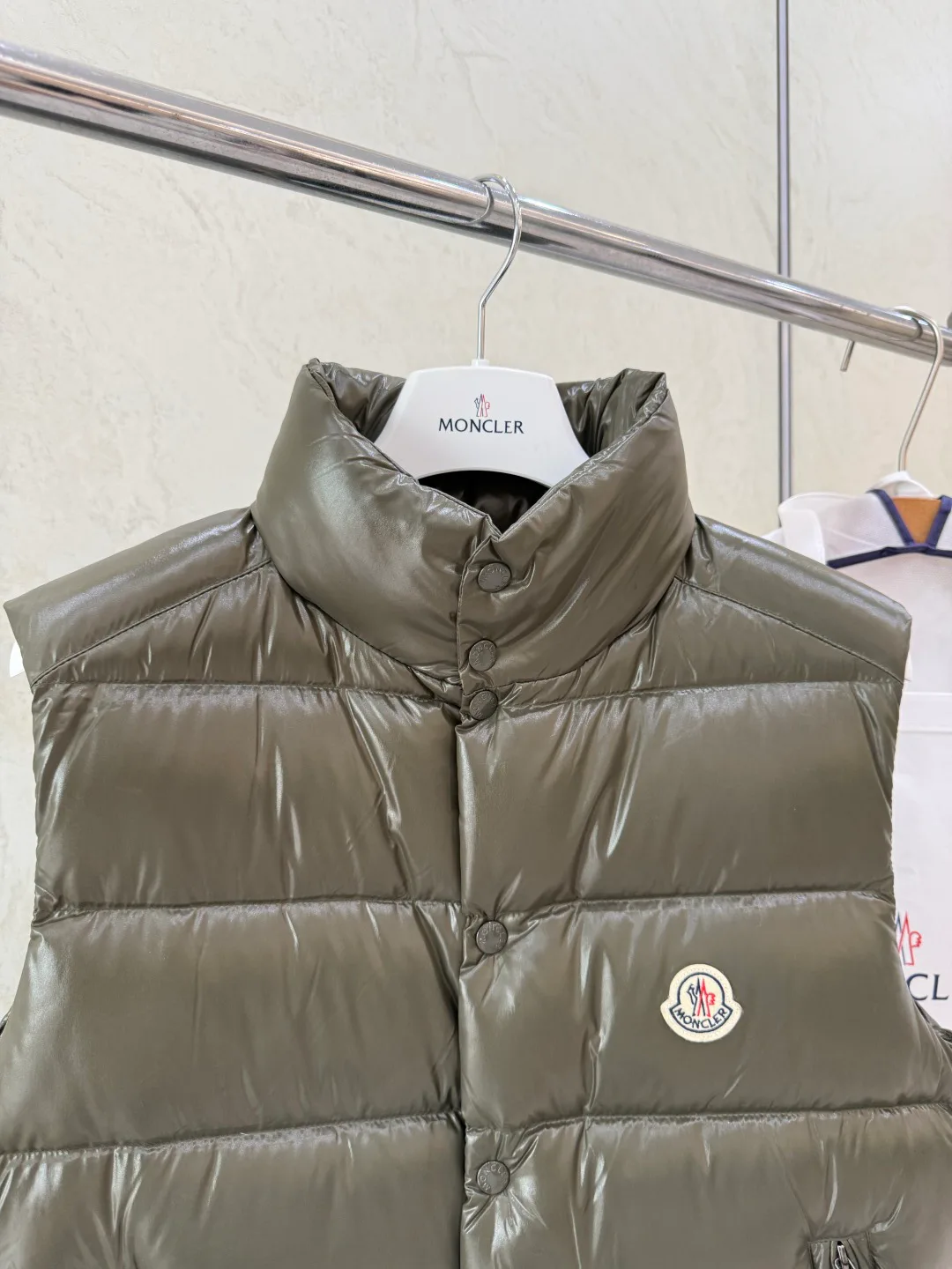 Жилеты Женские Moncler 18376097