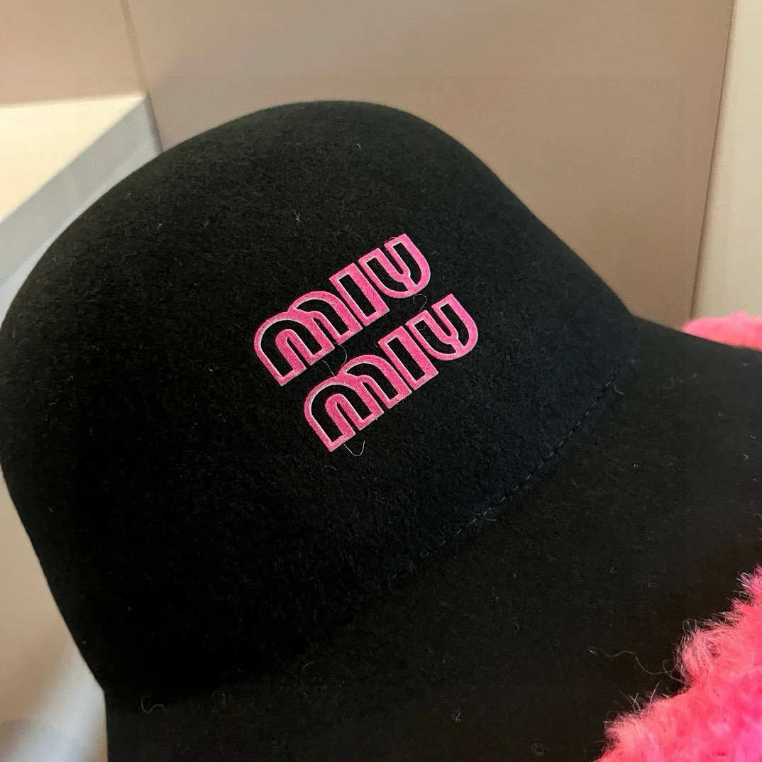 Головные Уборы Miu Miu 8051