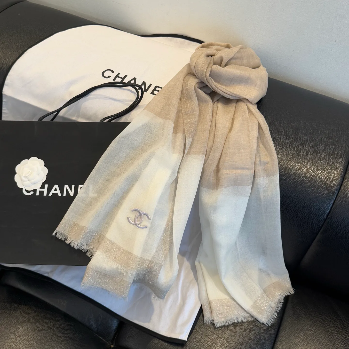 Шарфы Chanel 18627383
