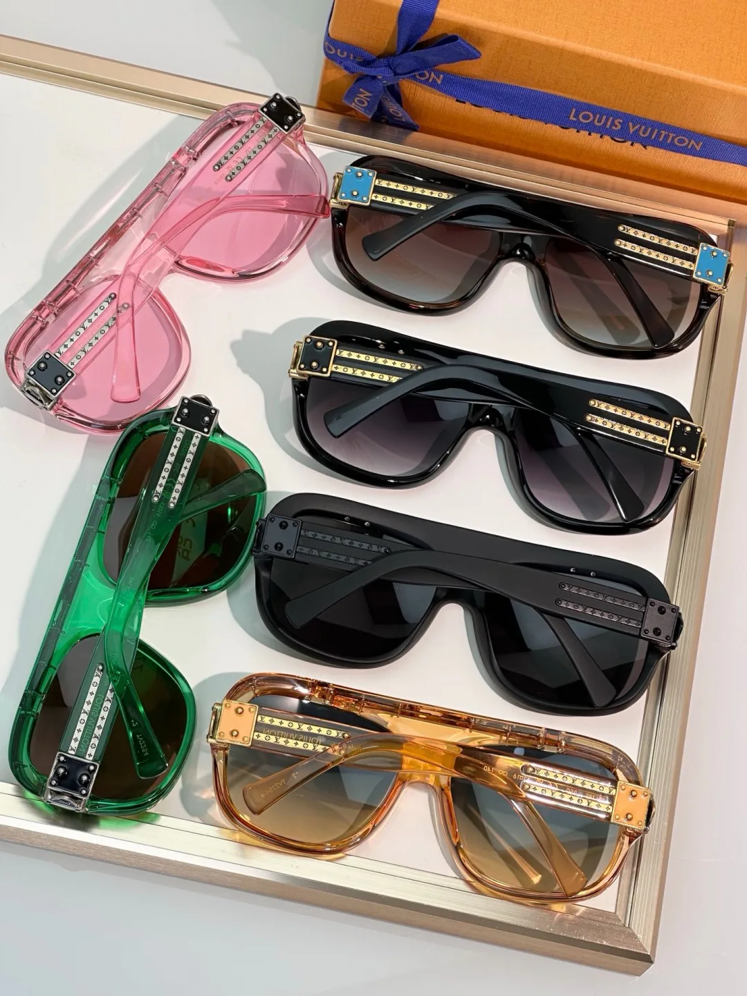 Очки Louis Vuitton 18295137