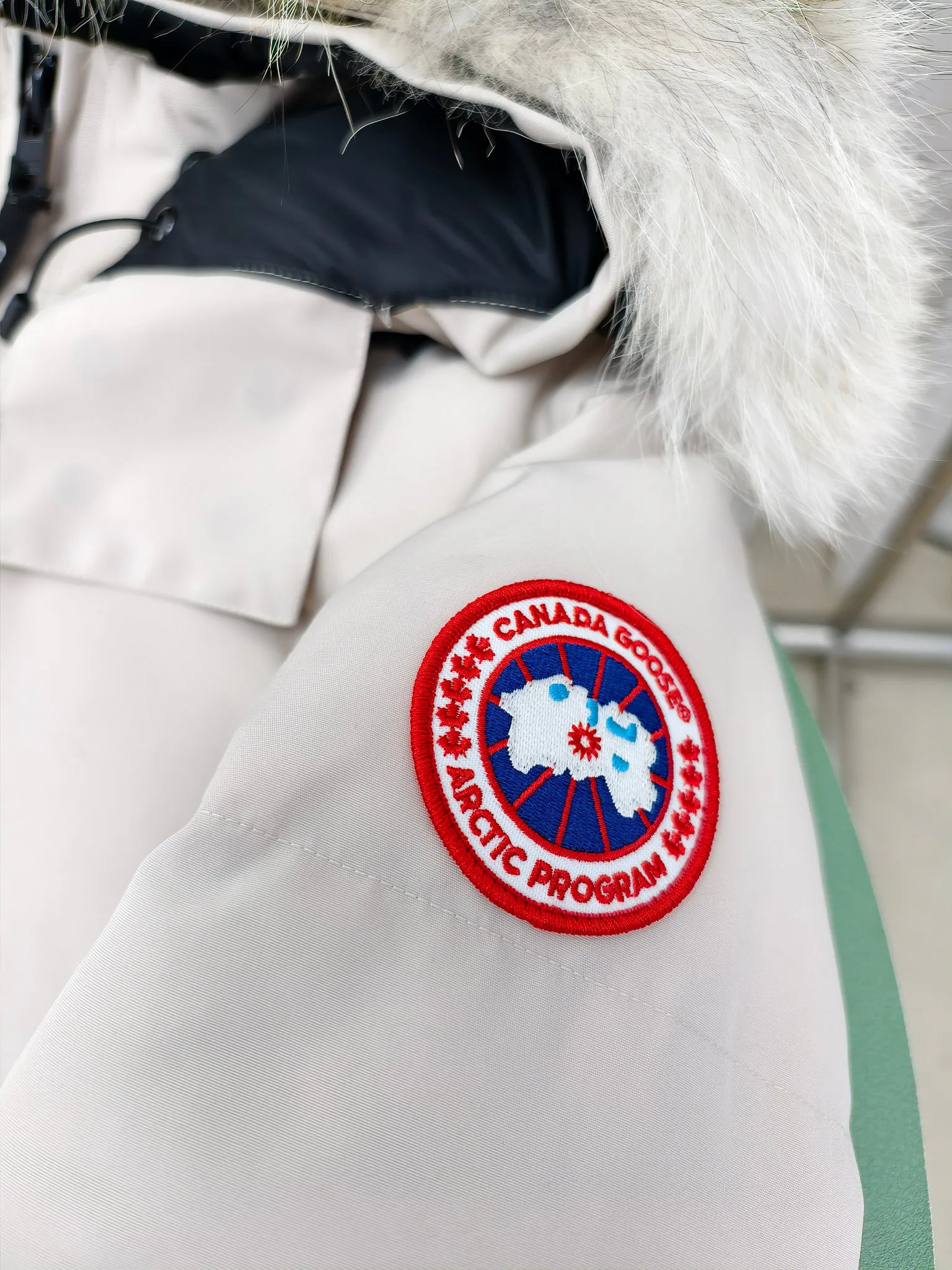 Куртки И Пуховики Женские Canada Goose 3612917