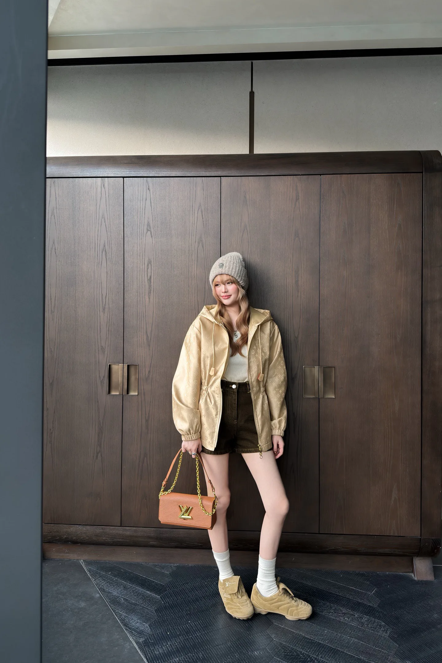 Куртки И Пуховики Женские Louis Vuitton 1675902