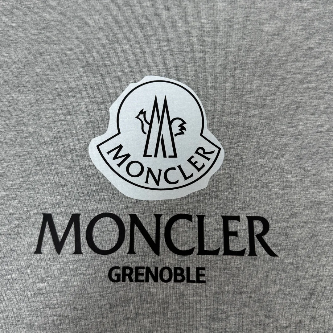 Футболки Женские Moncler 10292181