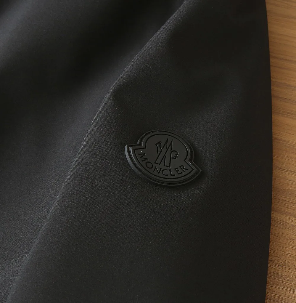 Куртки И Пуховики Мужские Moncler 17410579