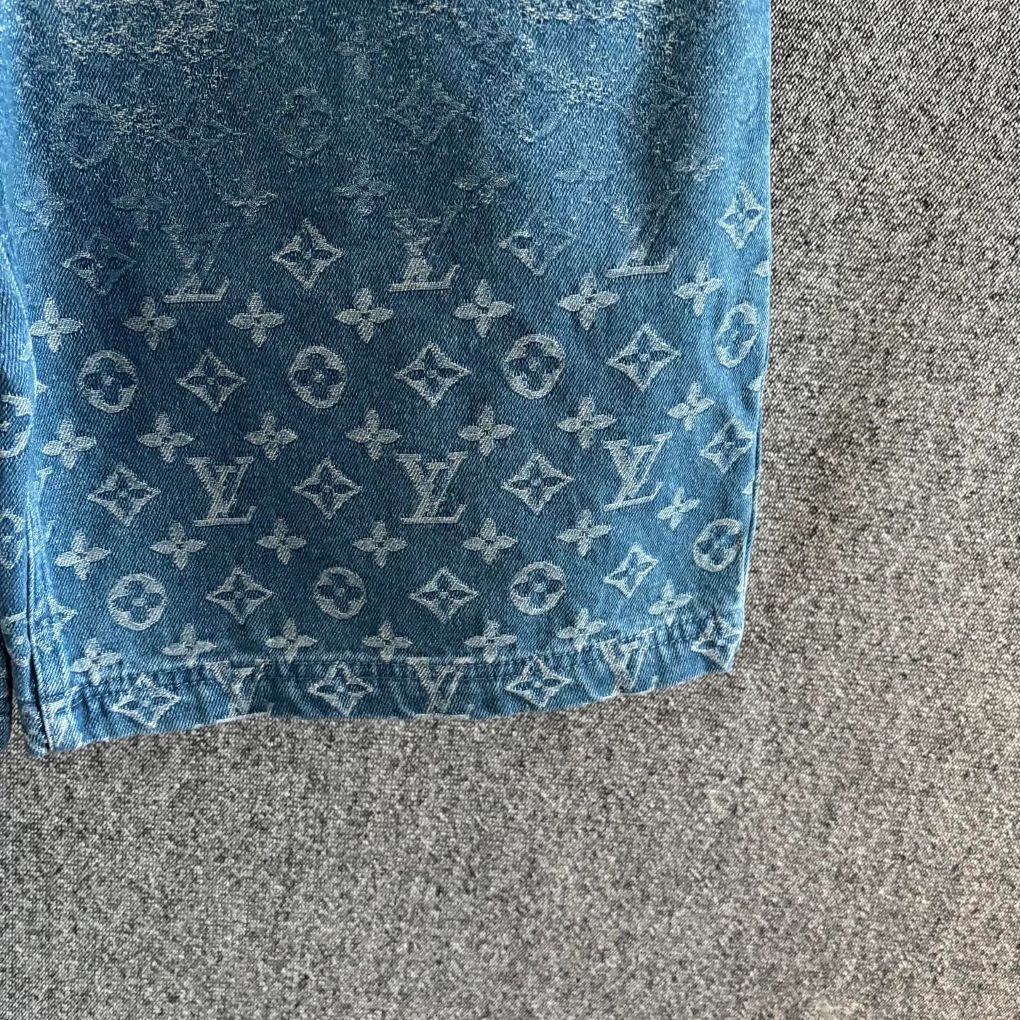 Шорты Женские Louis Vuitton 13409551