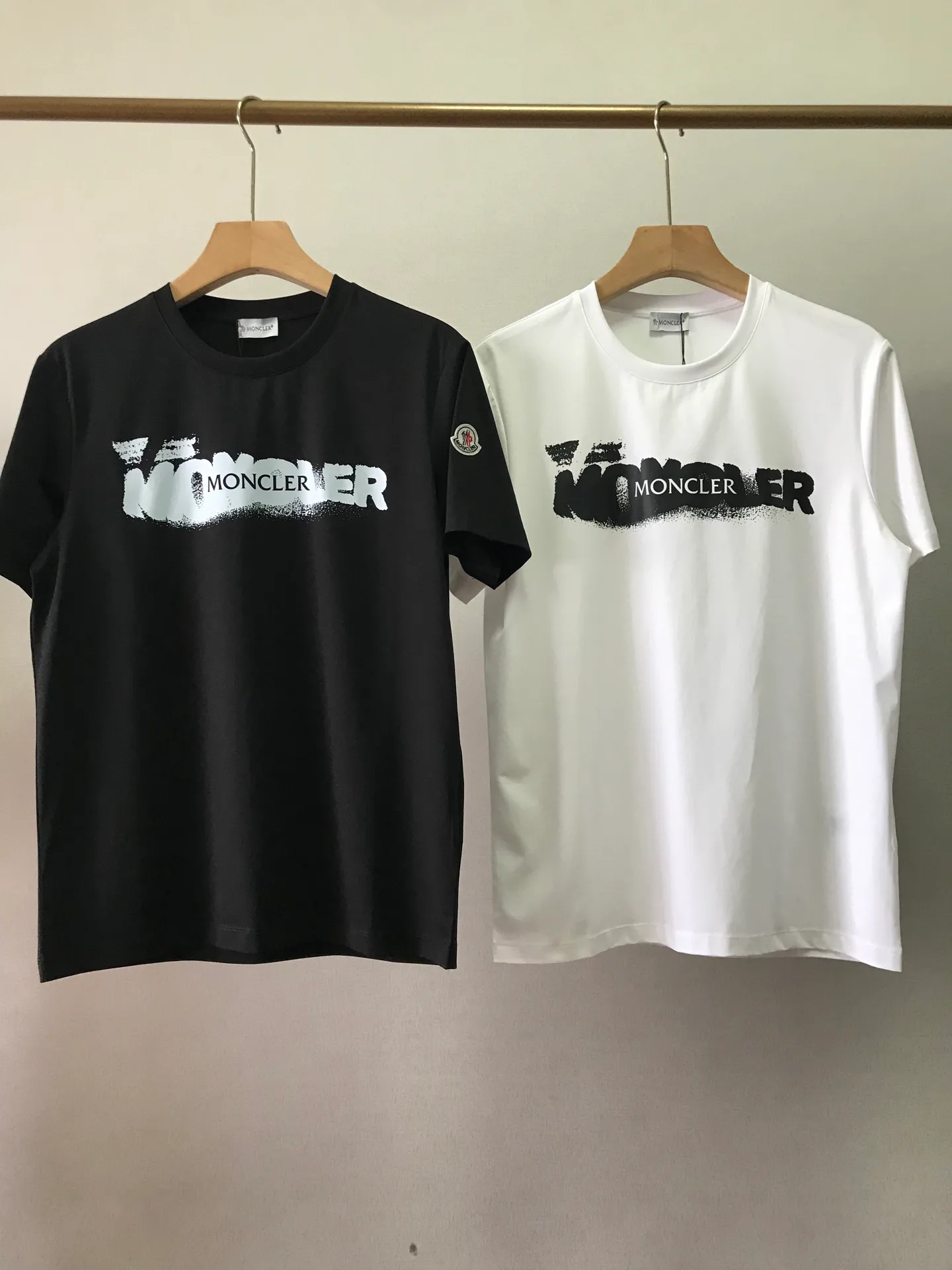 Футболки Мужские Moncler 11437001