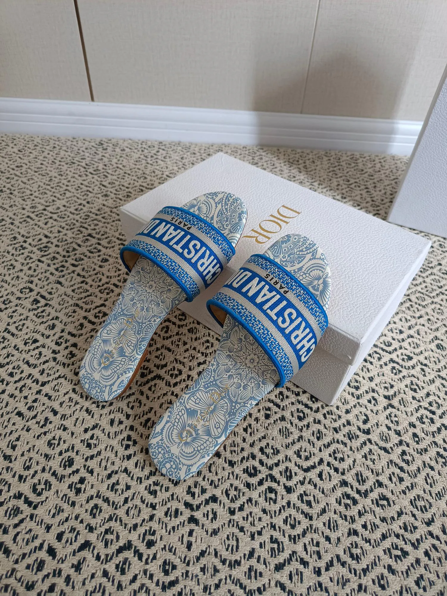 Шлепанцы Женские Christian Dior 17998150