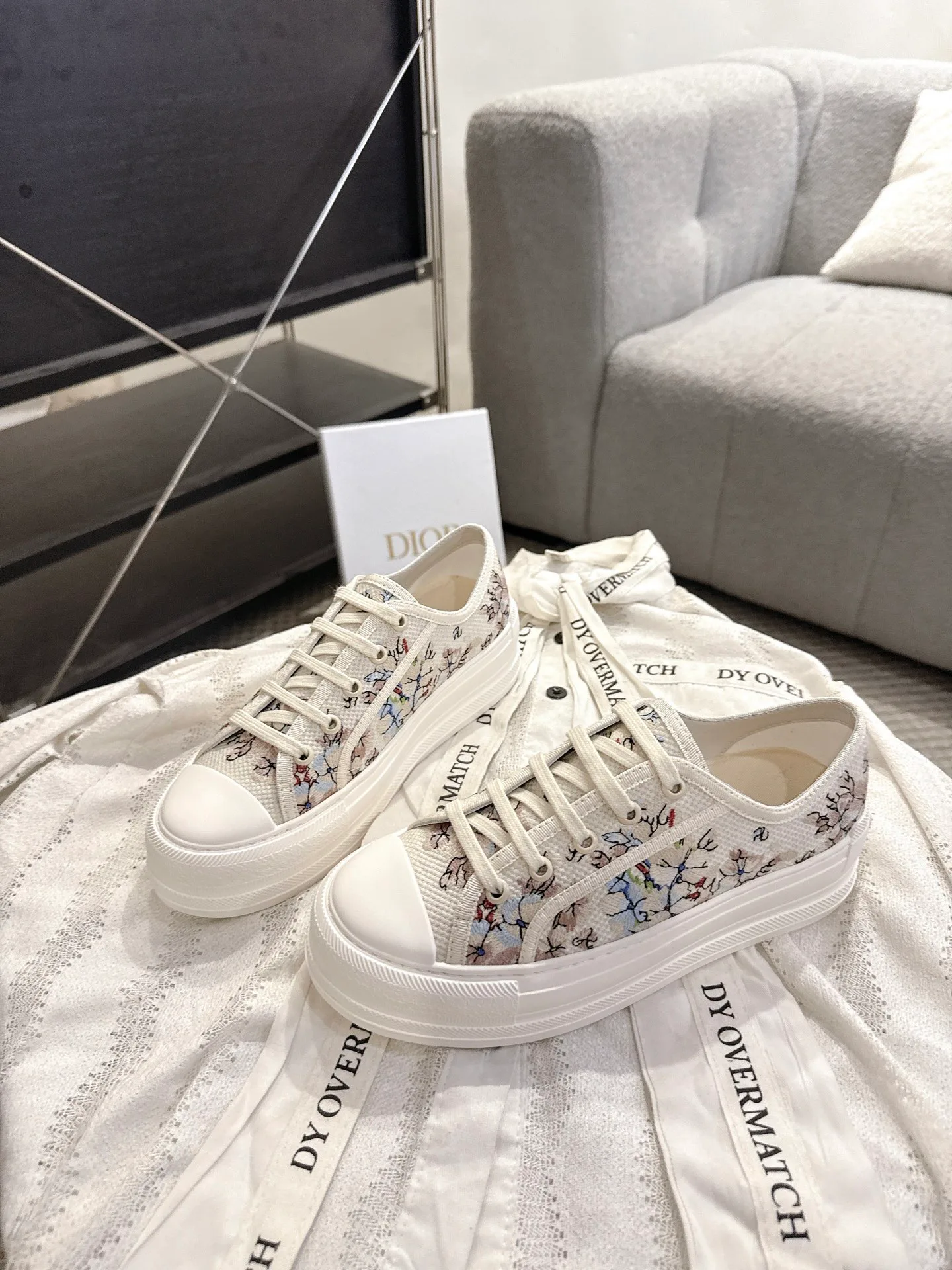 Кроссовки Женские Christian Dior 18255434