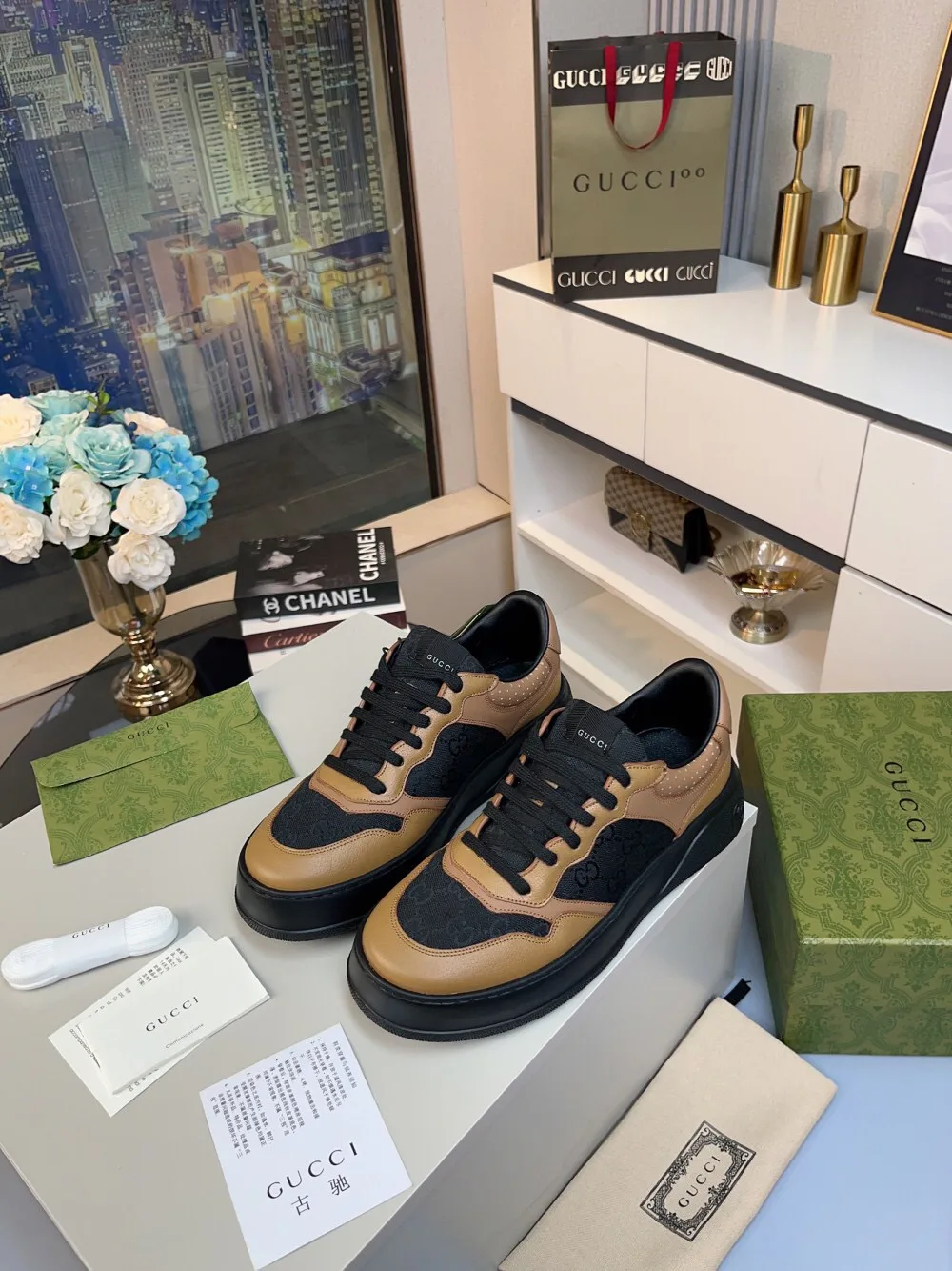 Кроссовки Женские Gucci 18369648