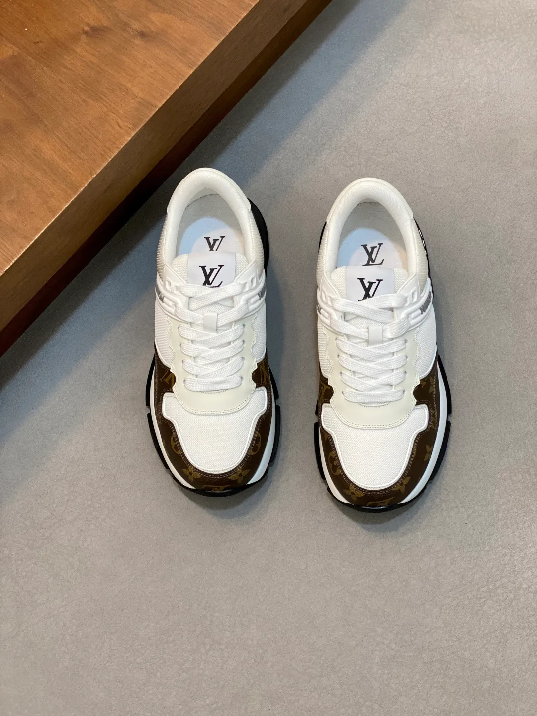 Кроссовки Мужские Louis Vuitton 19782527