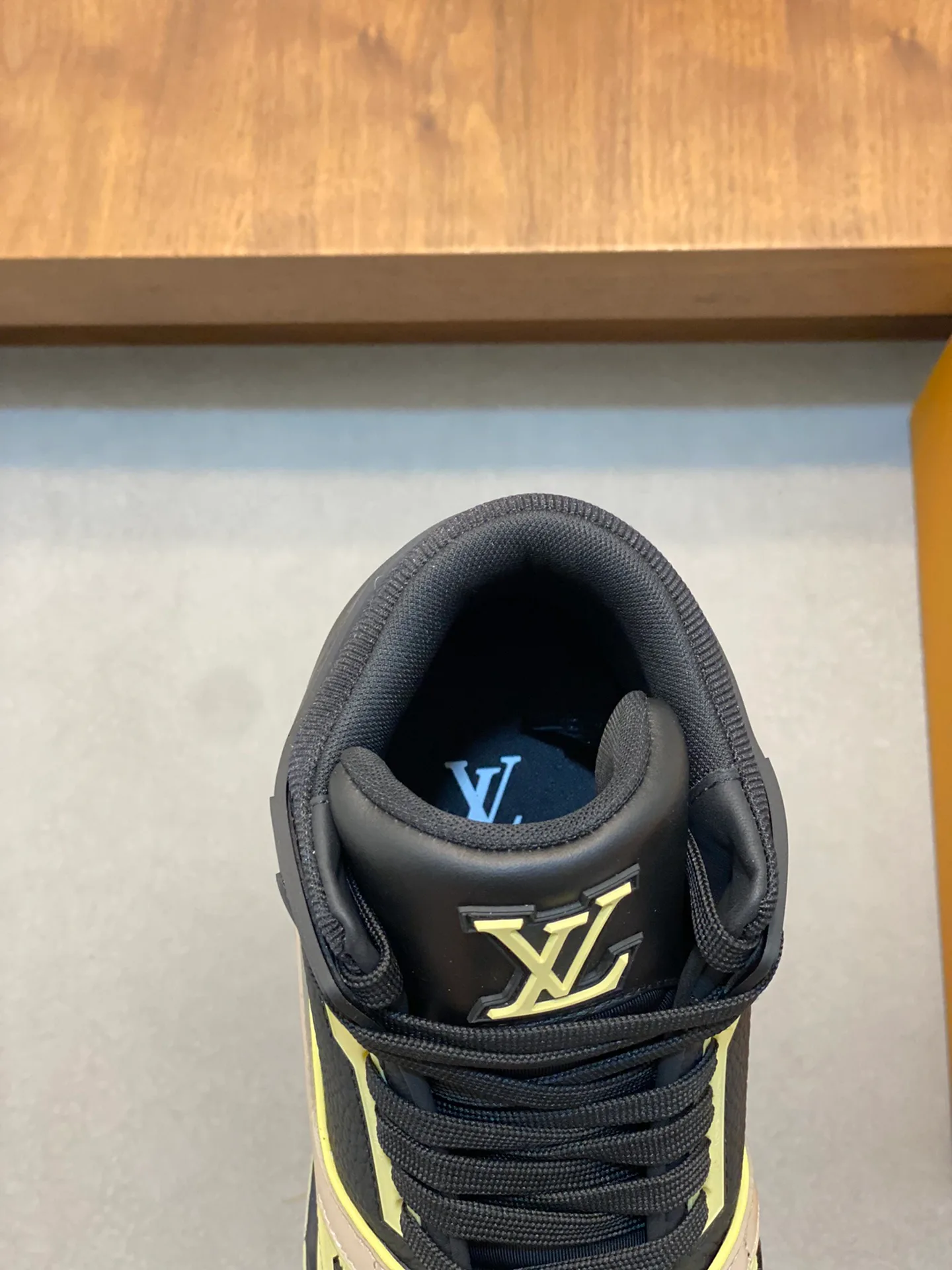 Кроссовки Мужские Louis Vuitton 1483814