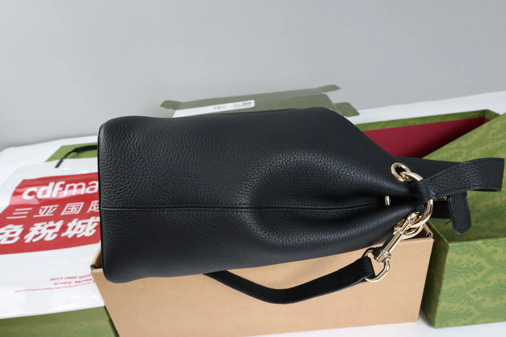 Классические Сумки Женские Gucci 18223260