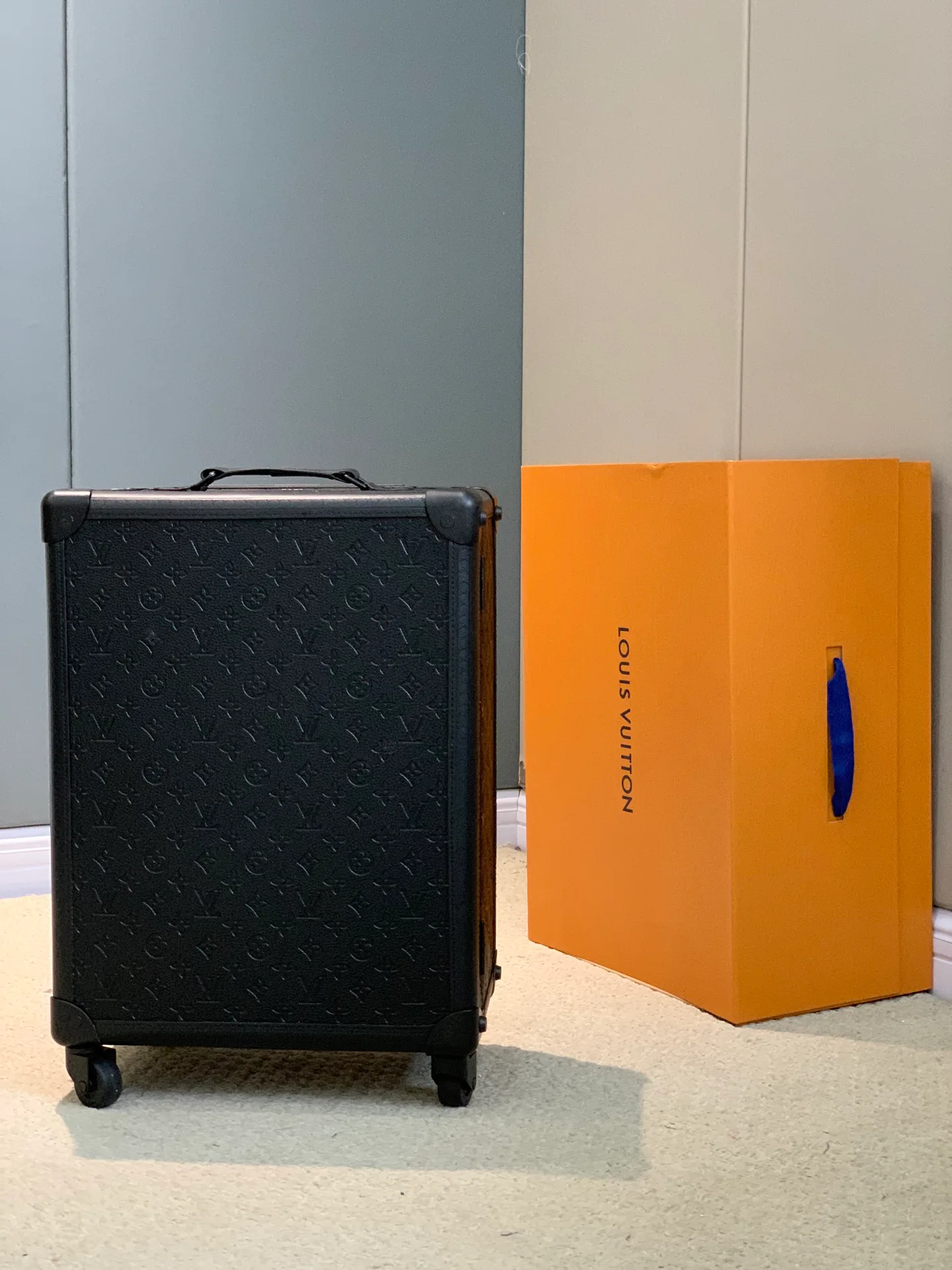 Чемоданы Louis Vuitton 14253213
