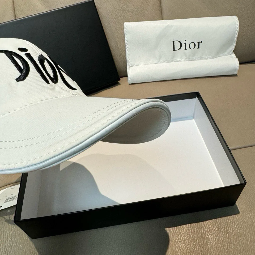 Головные Уборы Christian Dior 11362283