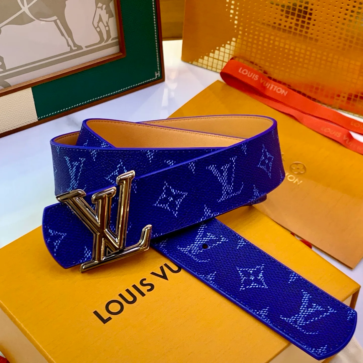 Ремни Louis Vuitton 17725240
