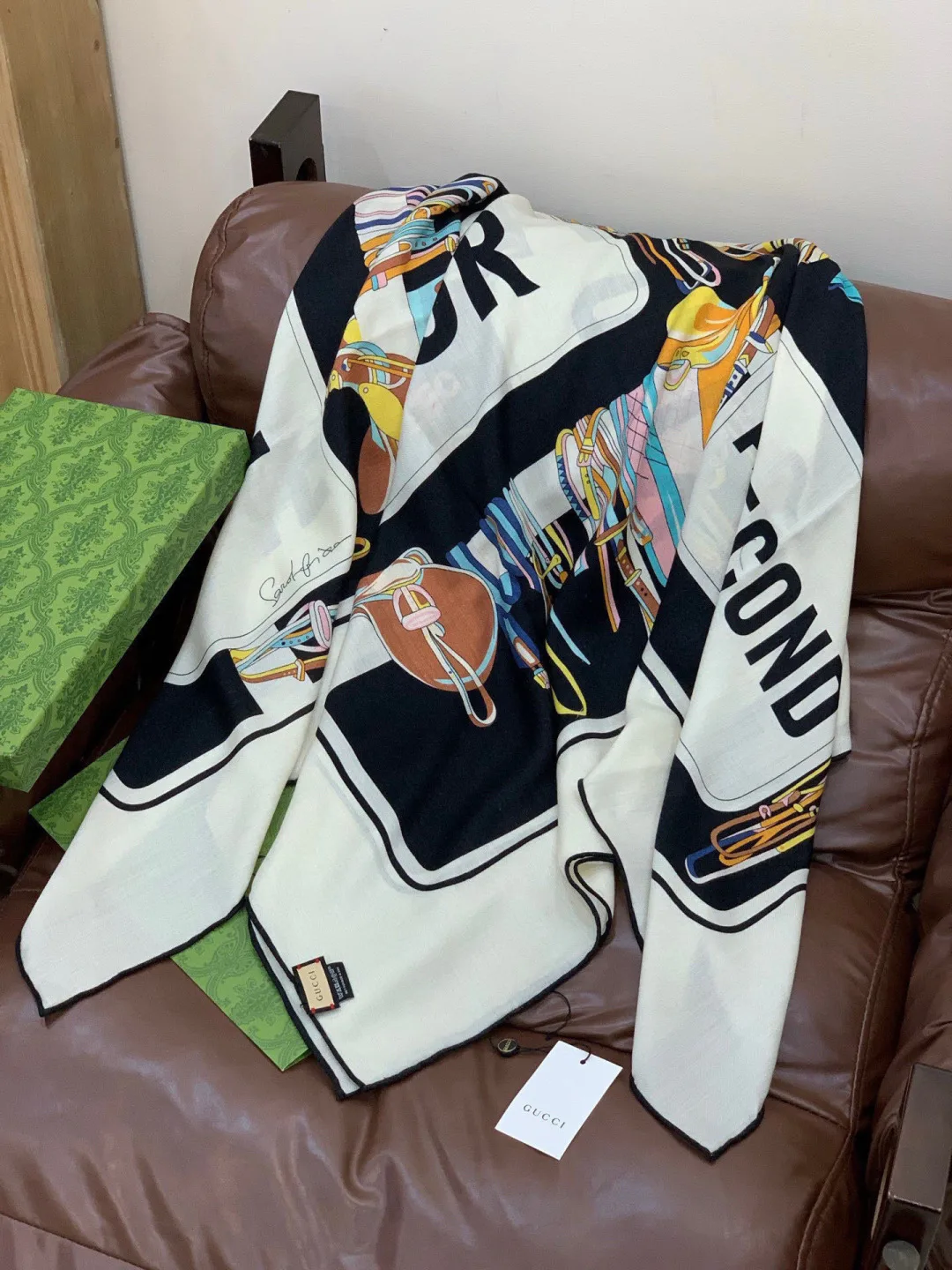 Шарфы Gucci 895186