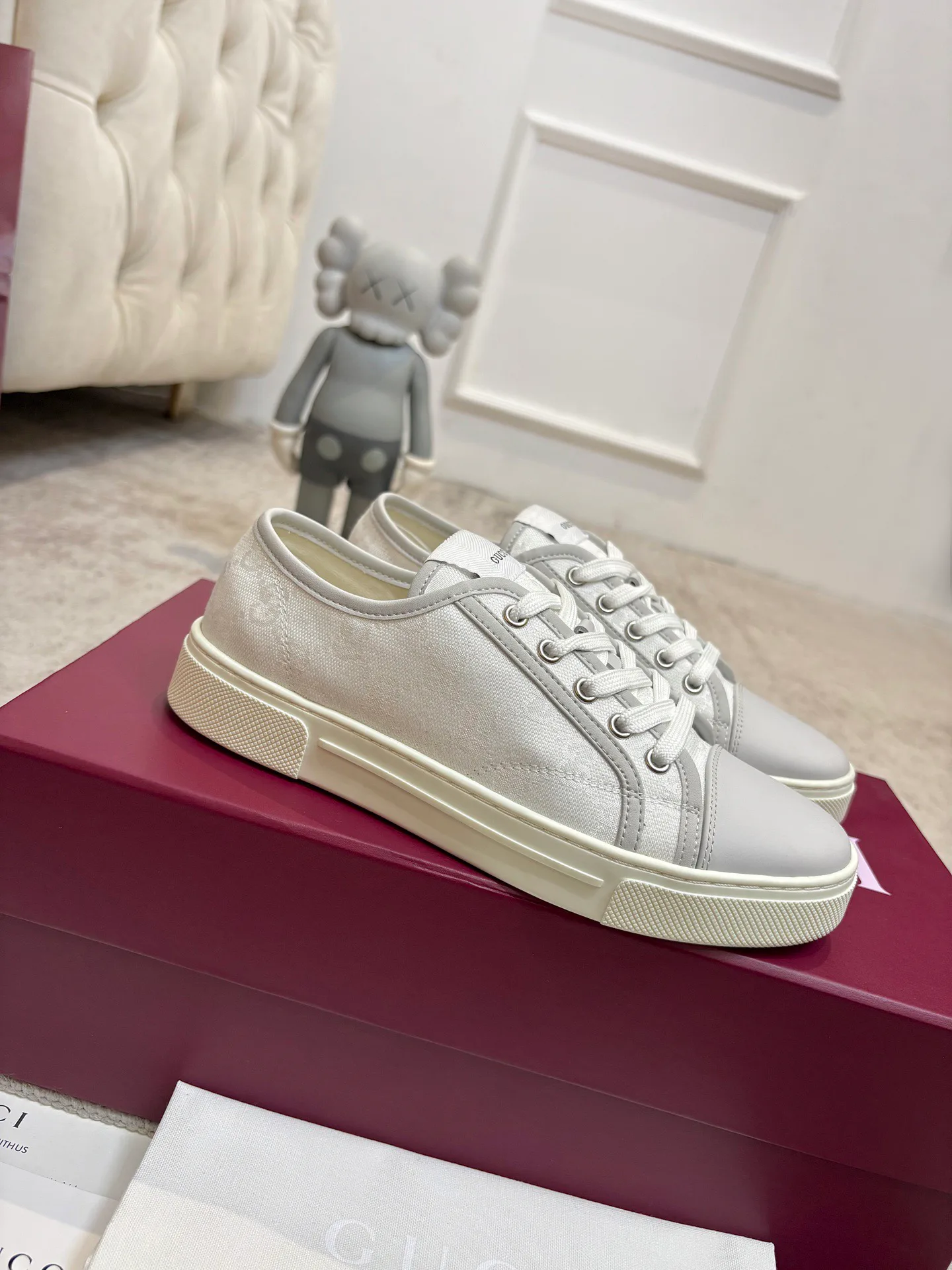 Кроссовки Женские Gucci 18901592