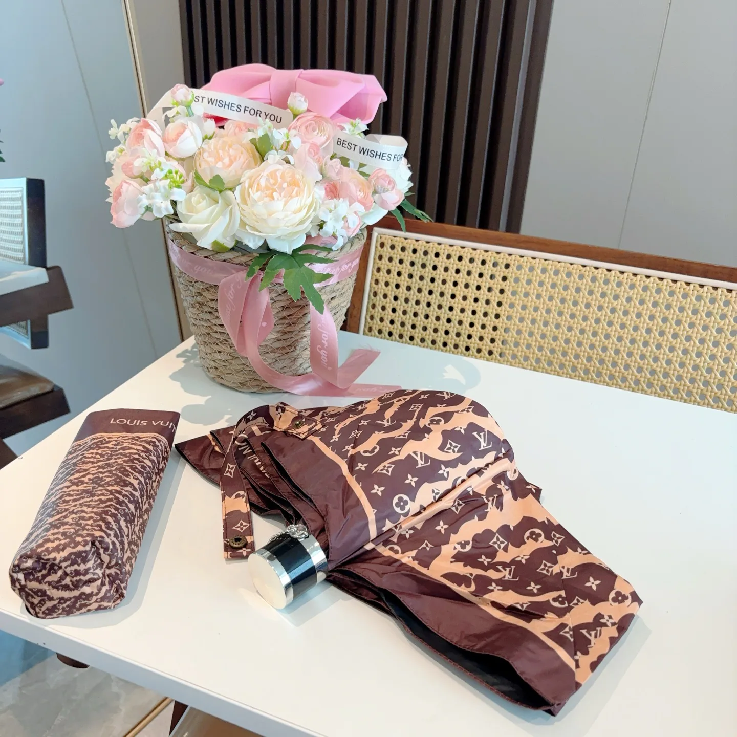 Зонты Louis Vuitton 1618374