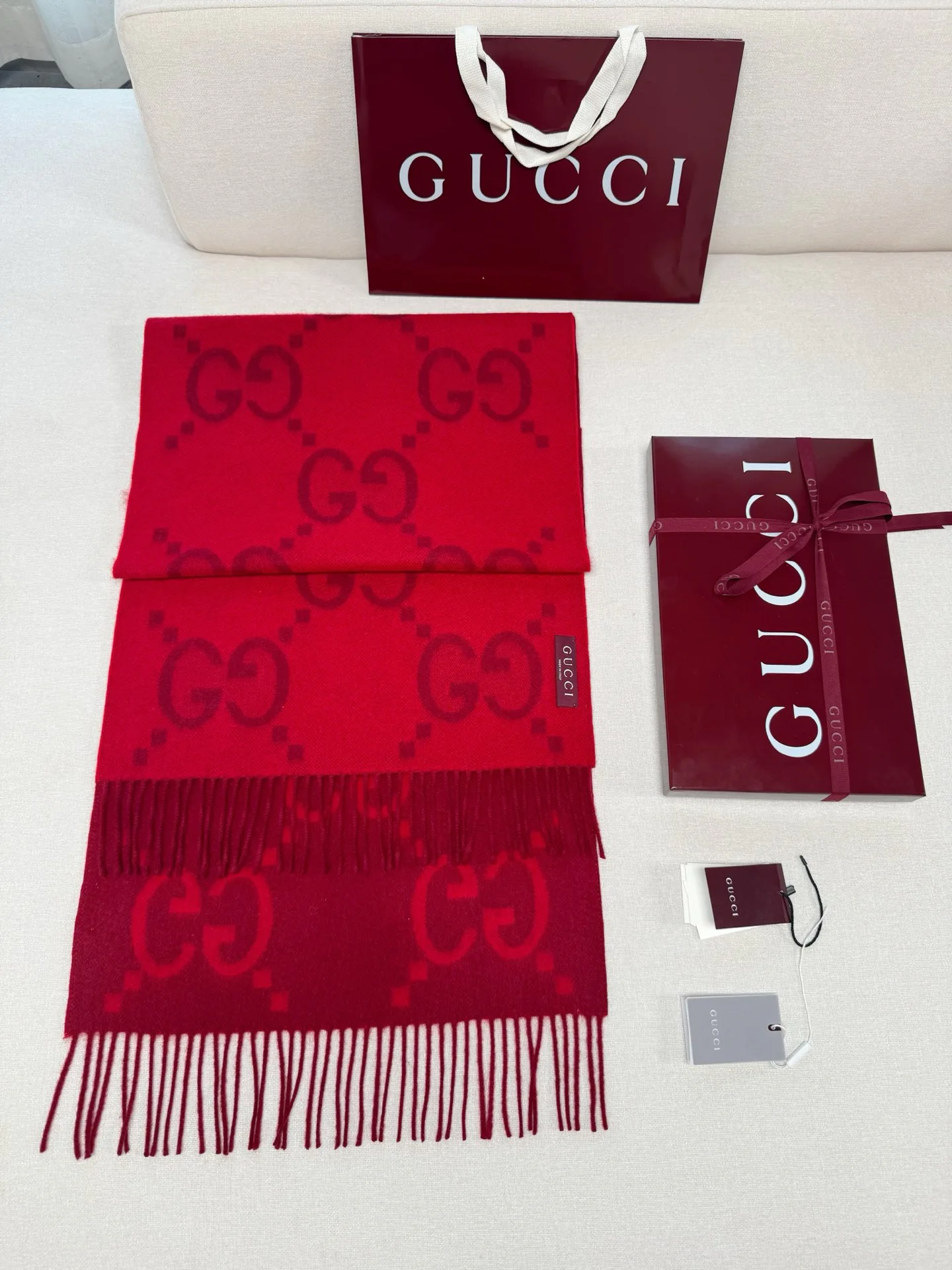 Шарфы Gucci 17882816