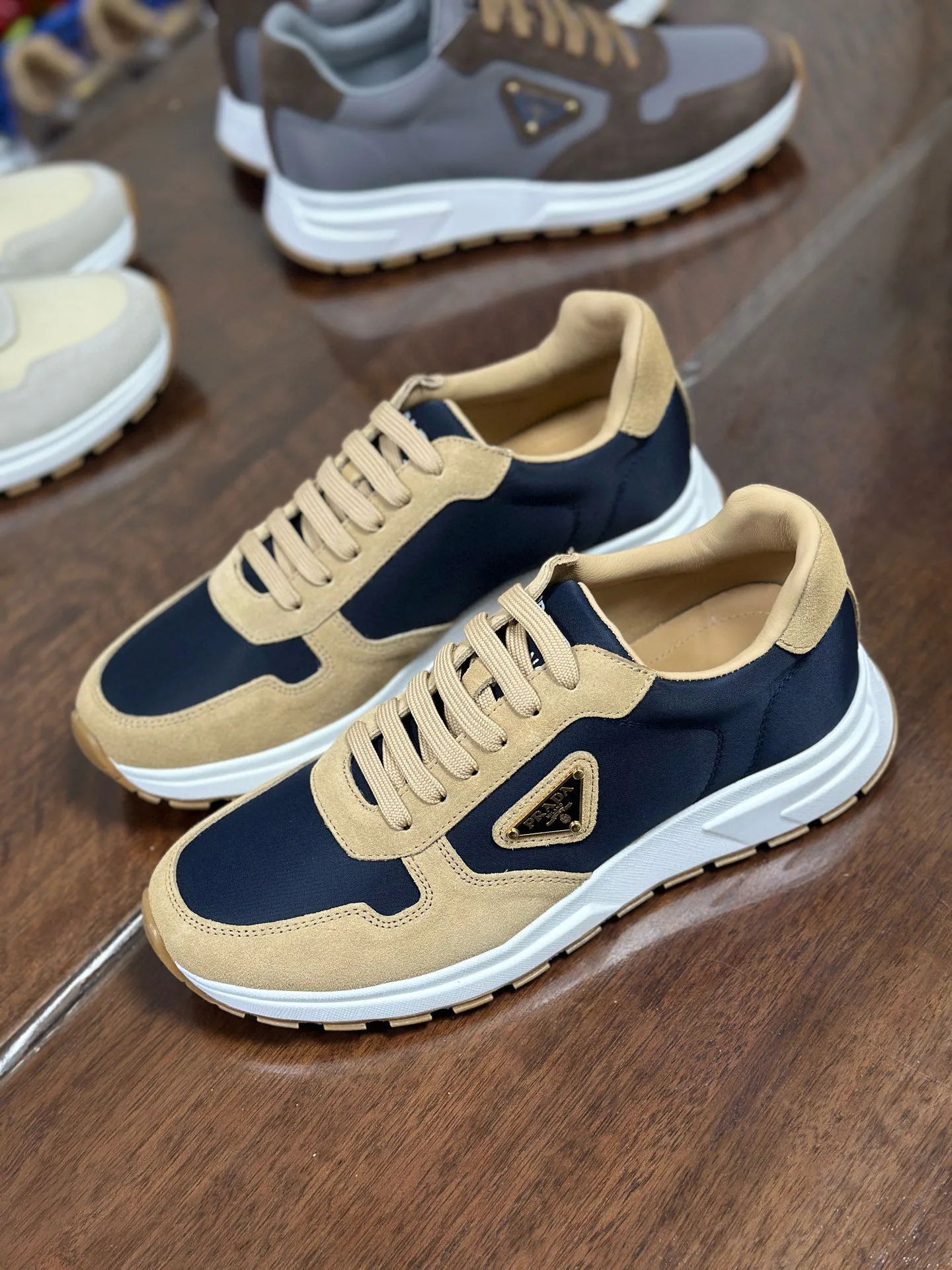 Кроссовки Женские Prada 10456807