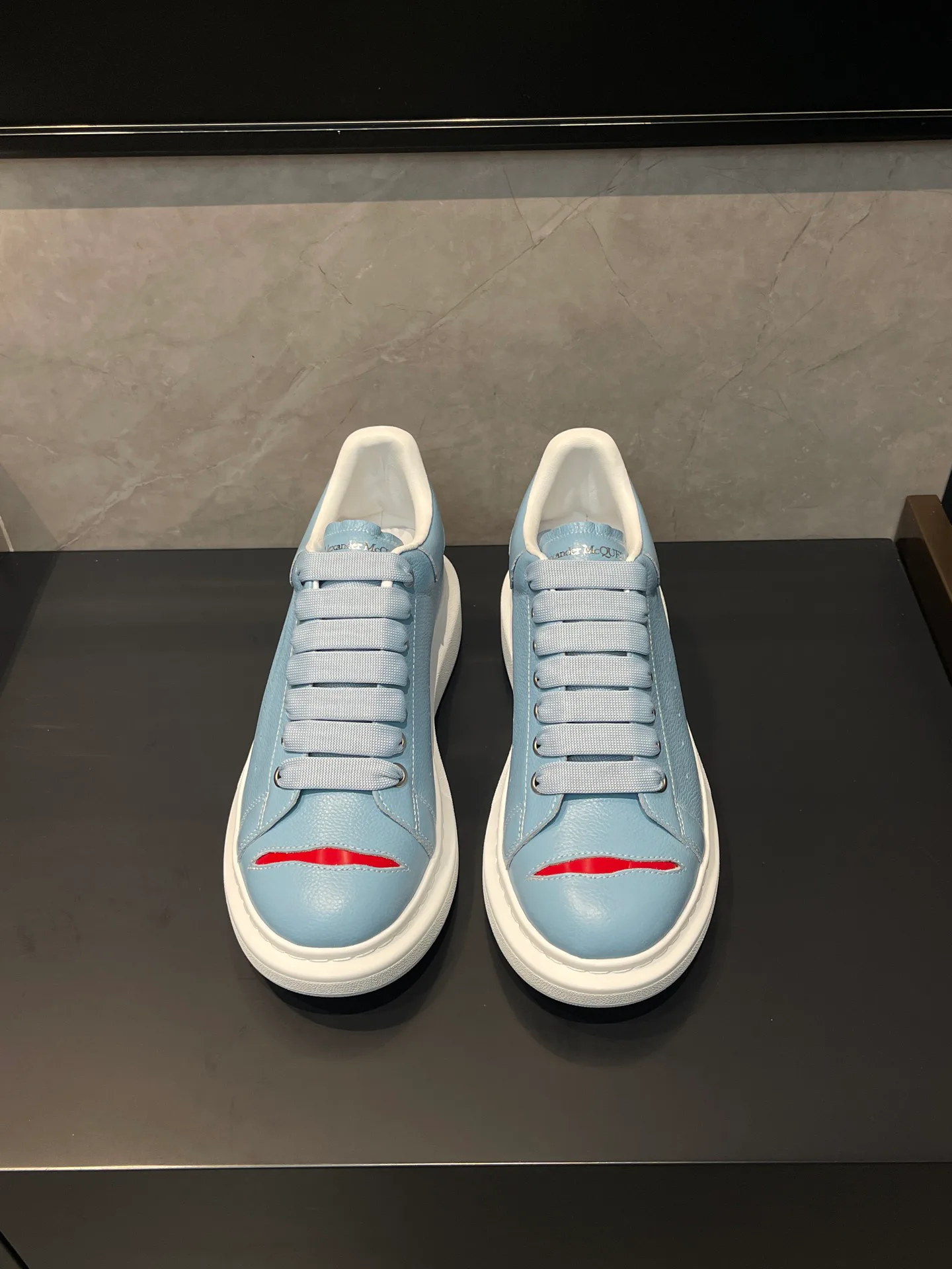 Кроссовки Женские Alexander Mcqueen 18363939