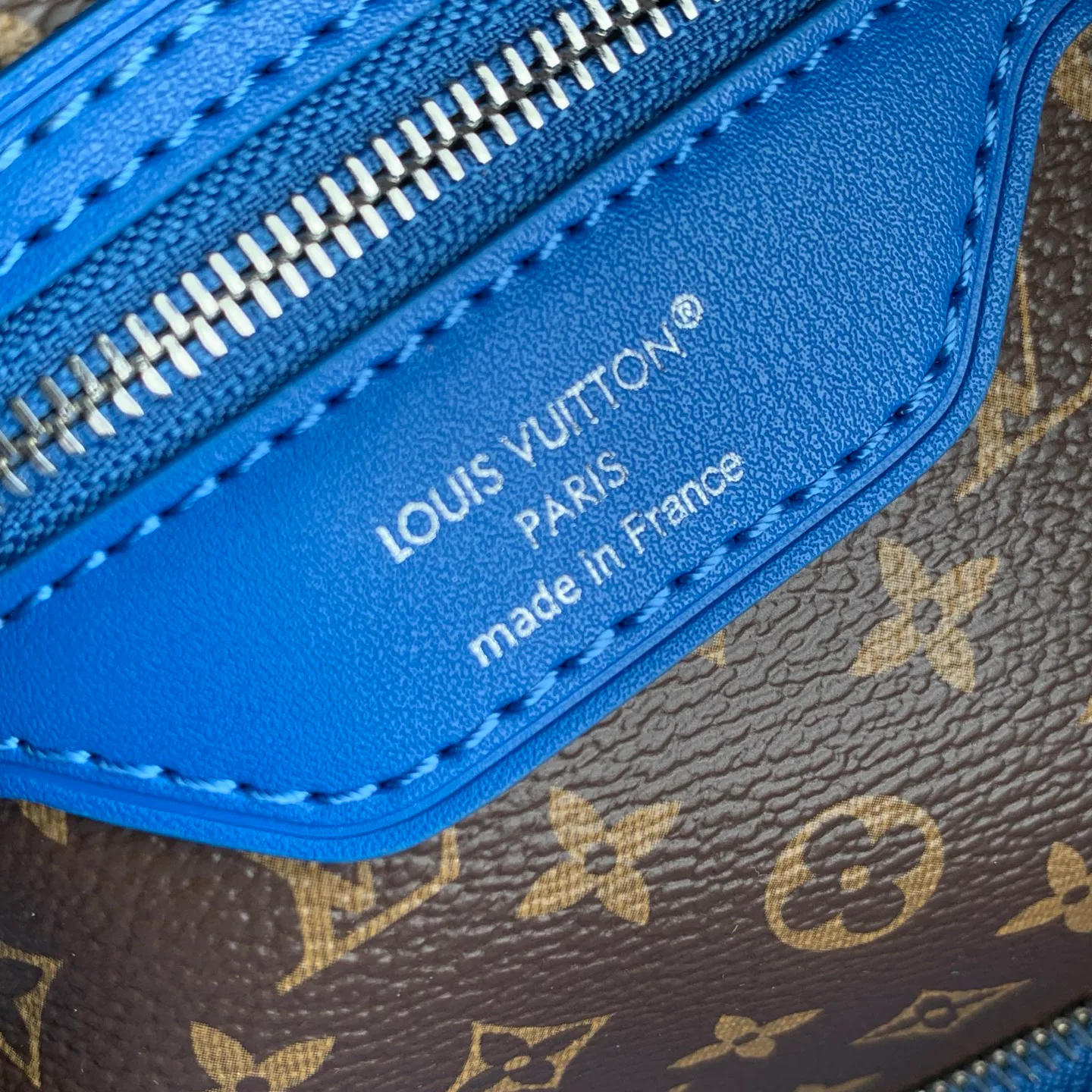 Классические Сумки Женские Louis Vuitton 18147549