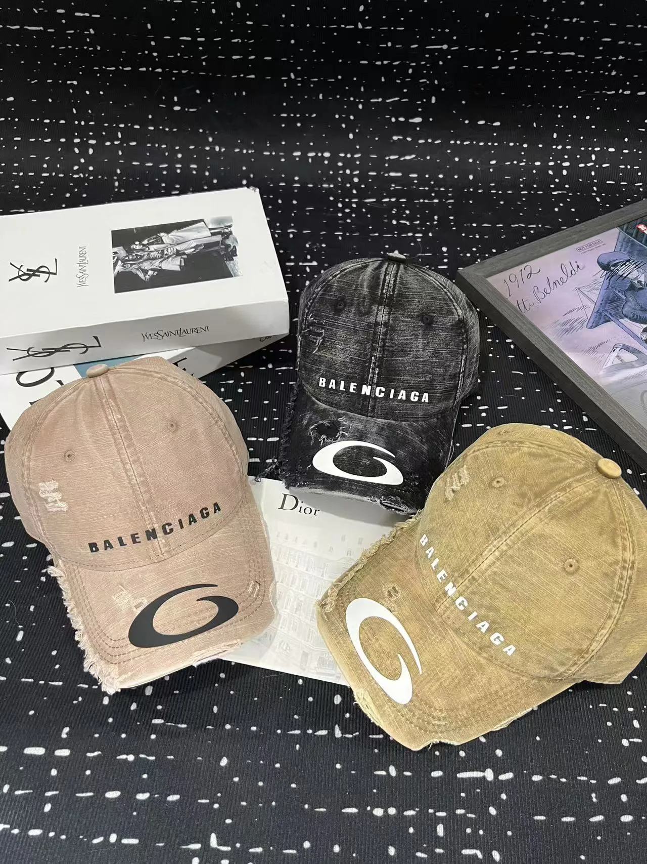 Головные Уборы Balenciaga 11507