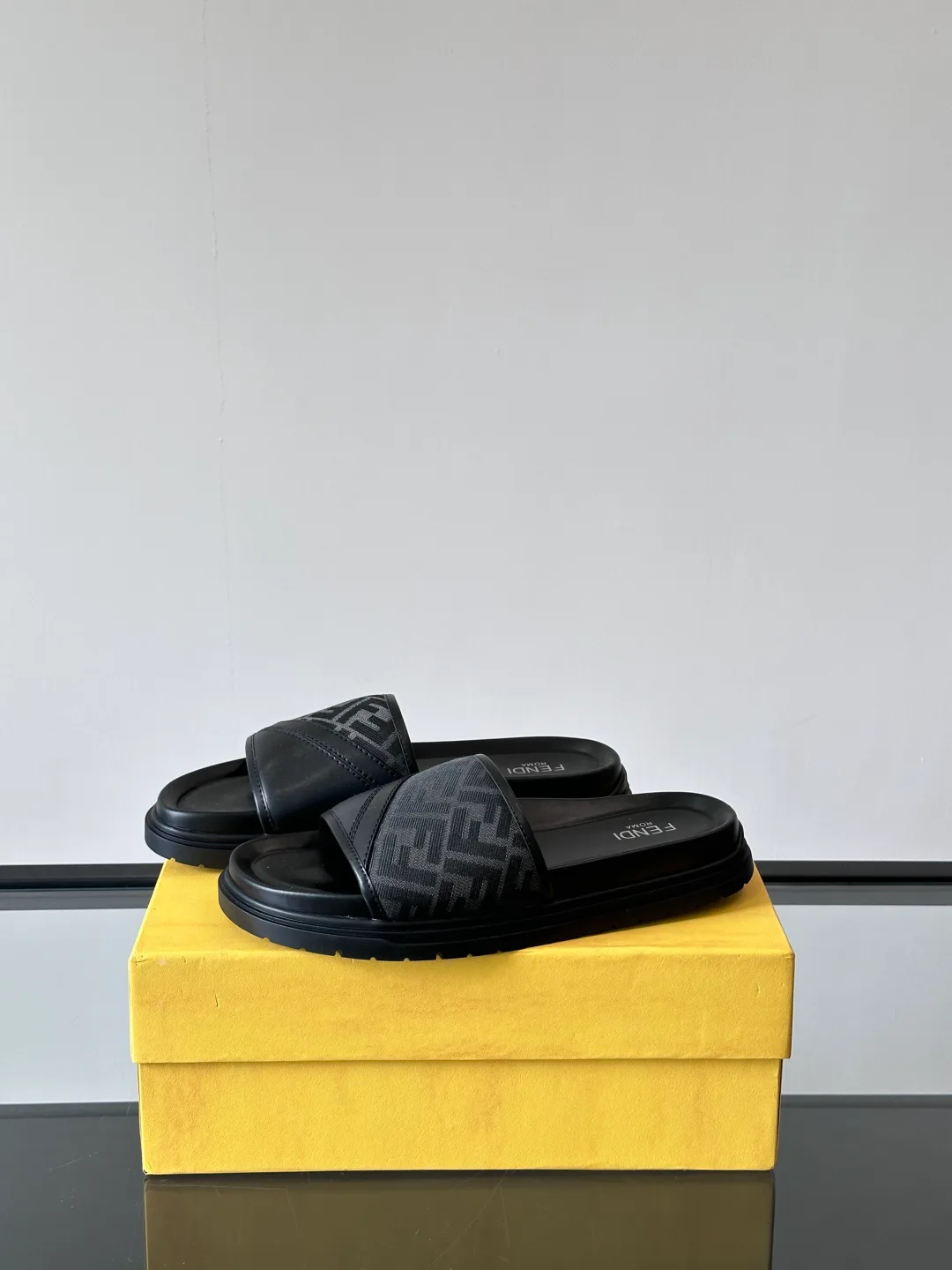 Шлепанцы Мужские Fendi 33596