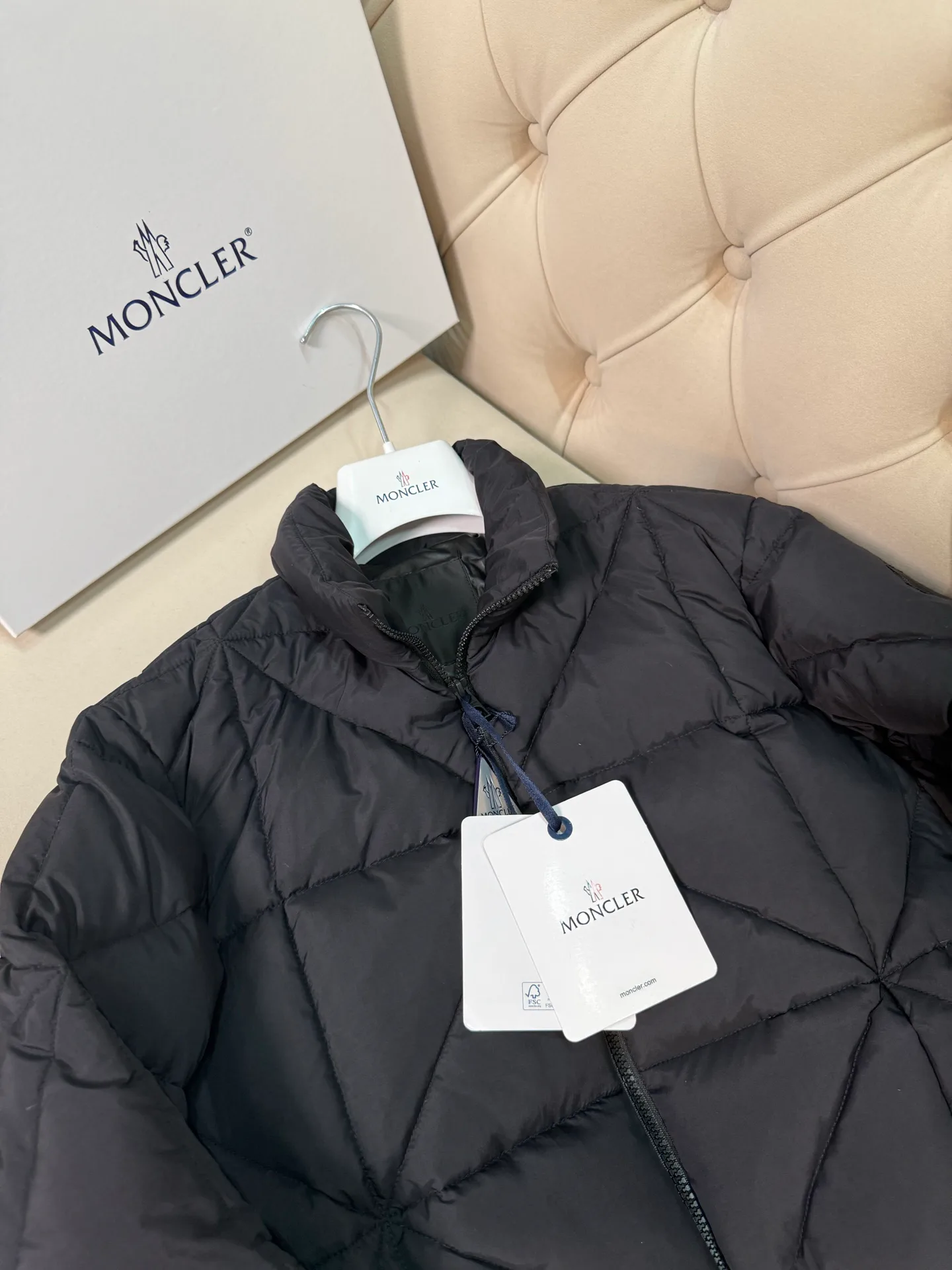 Куртки И Пуховики Женские Moncler 18825227