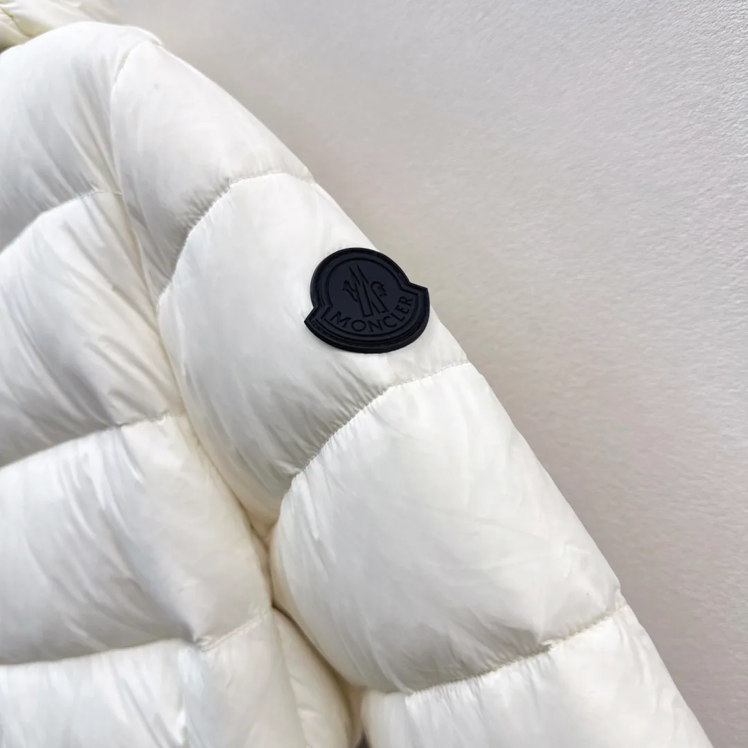 Куртки И Пуховики Женские Moncler 18345001