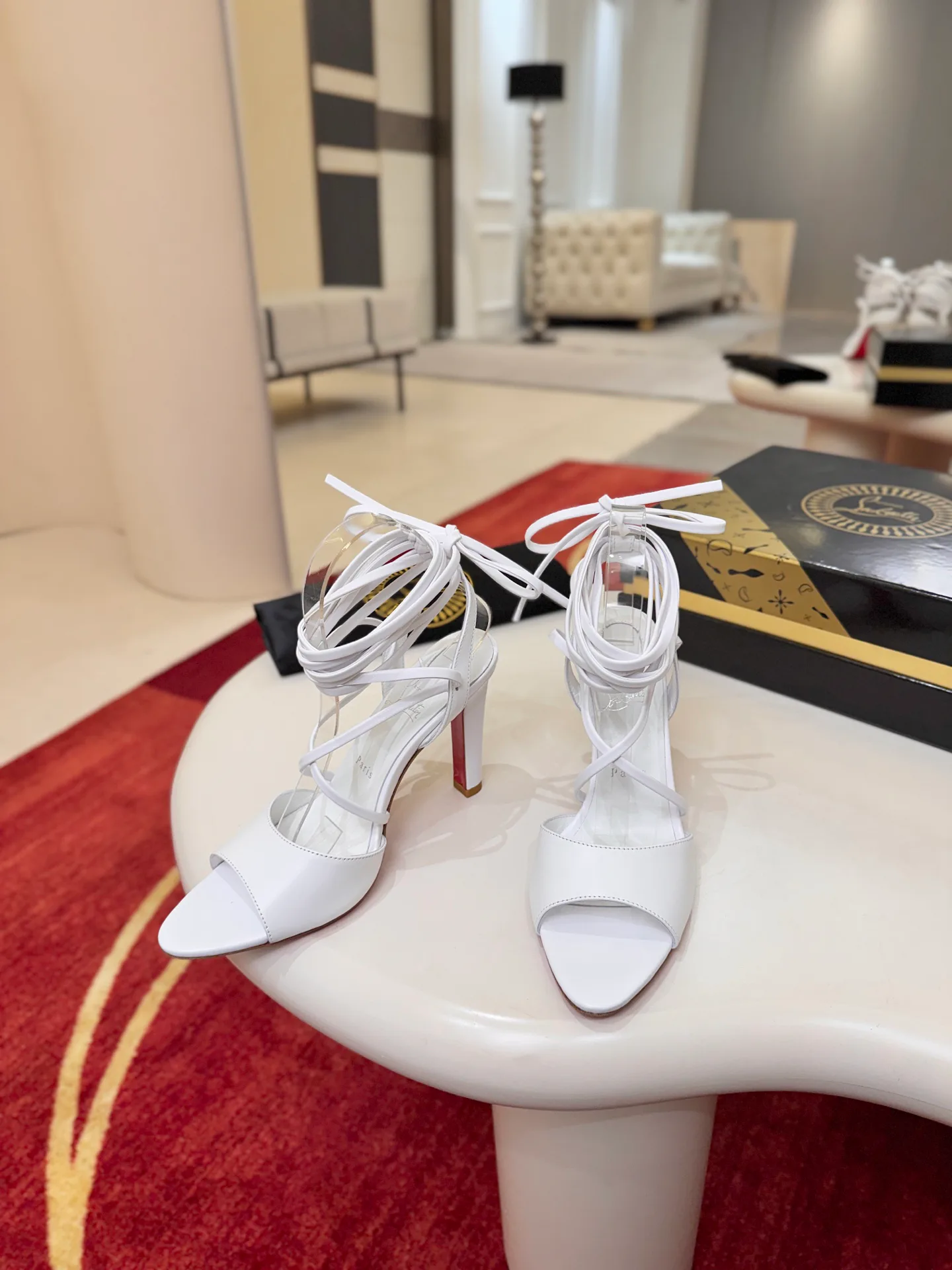 Босоножки Женские Christian Louboutin 19570905