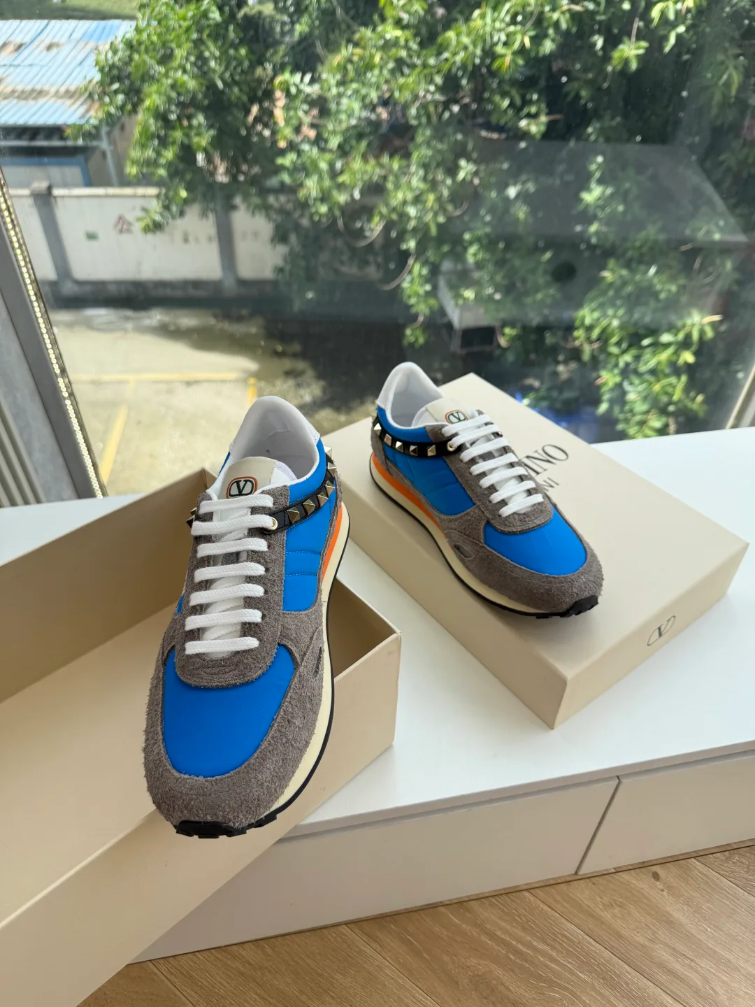 Кроссовки Женские Valentino 18053442