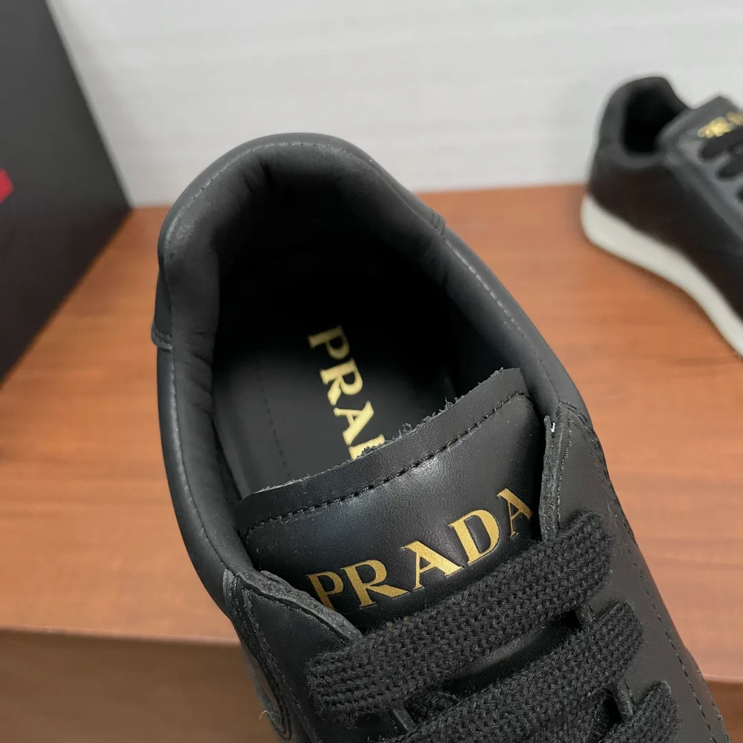 Кроссовки Мужские Prada 11426378