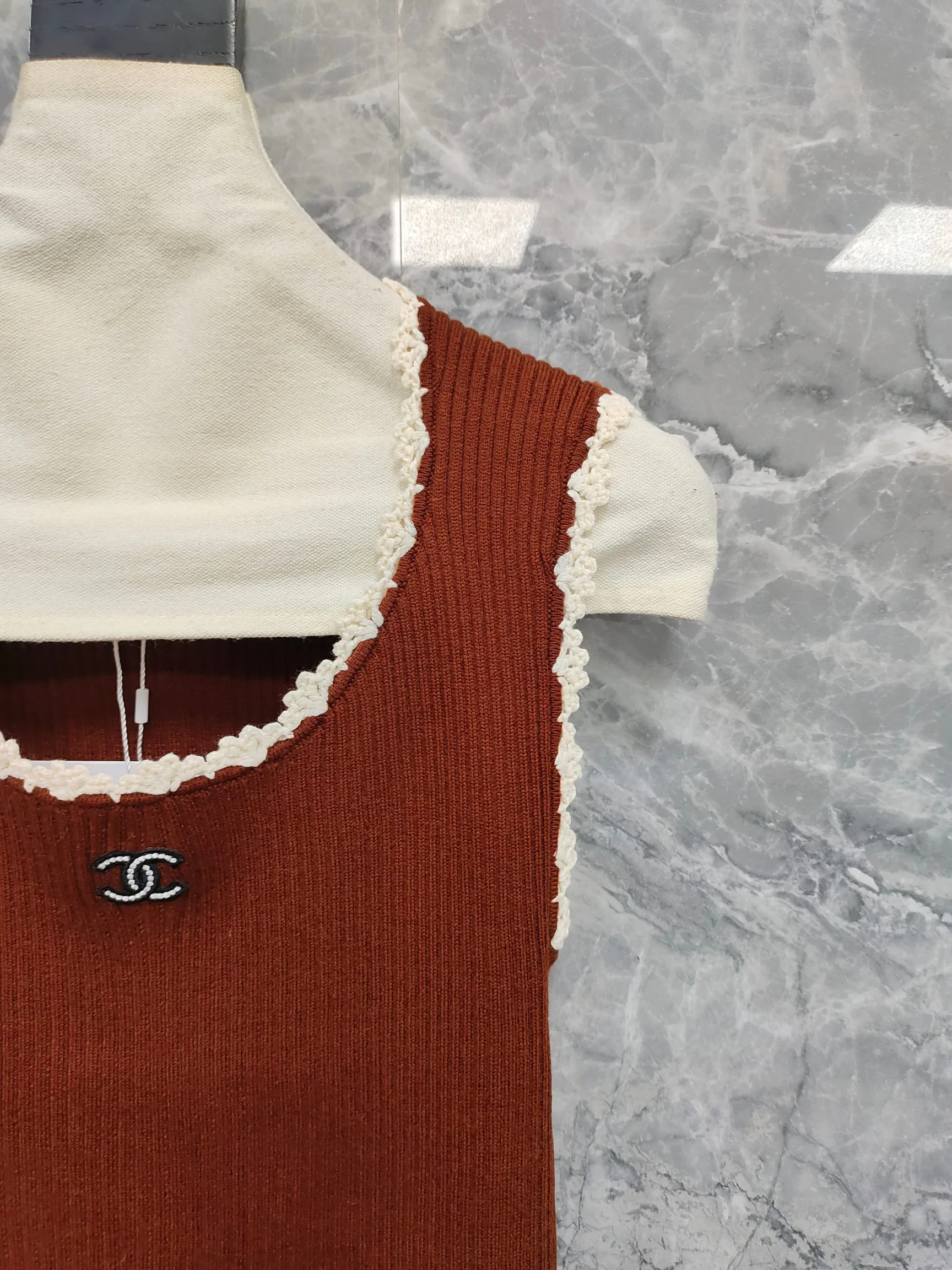 Жилеты Женские Chanel 13314363