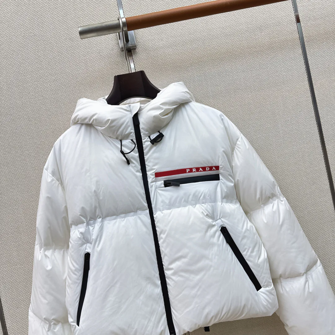 Куртки И Пуховики Женские Prada 18877804