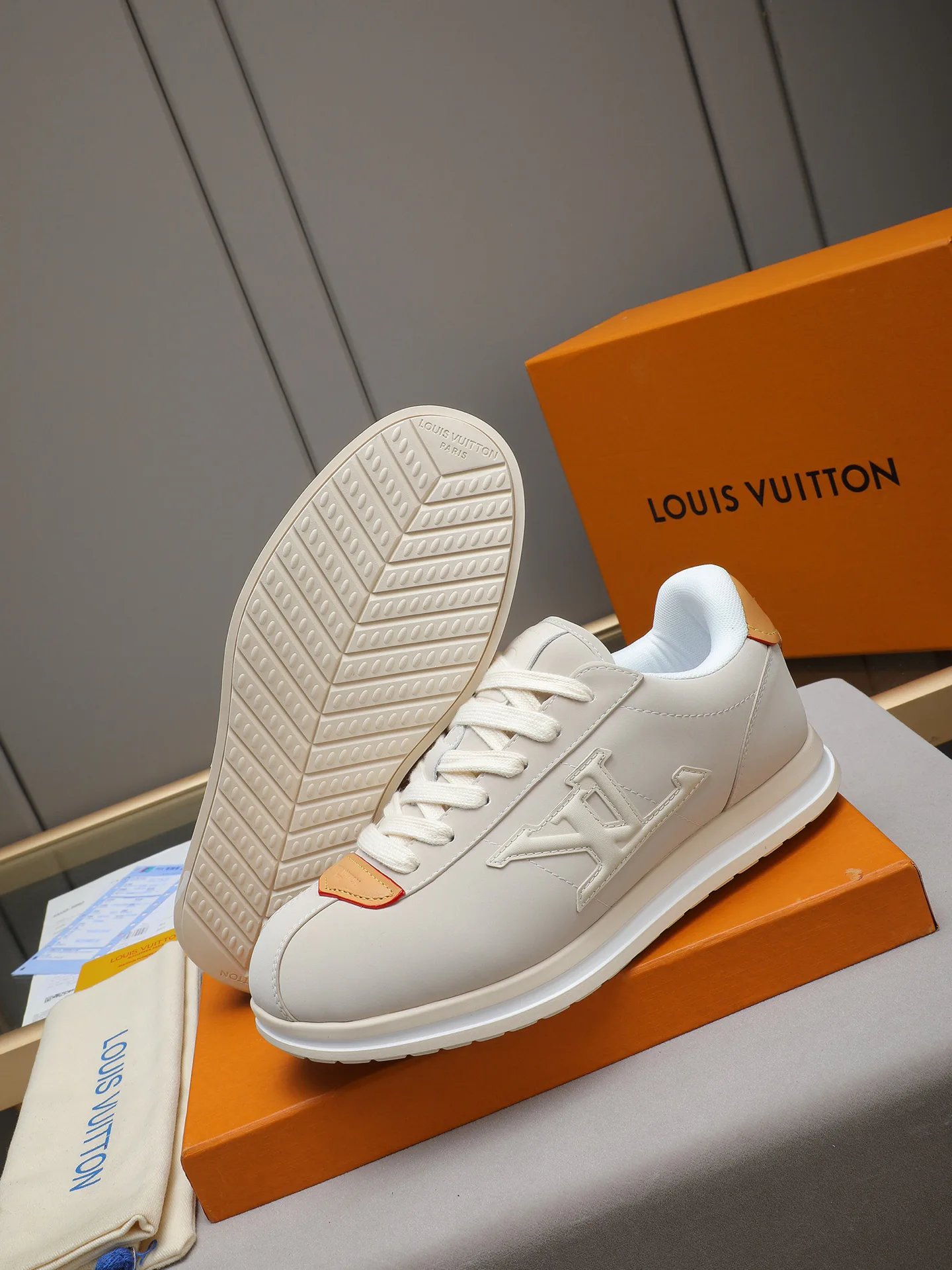 Кроссовки Мужские Louis Vuitton 11490463