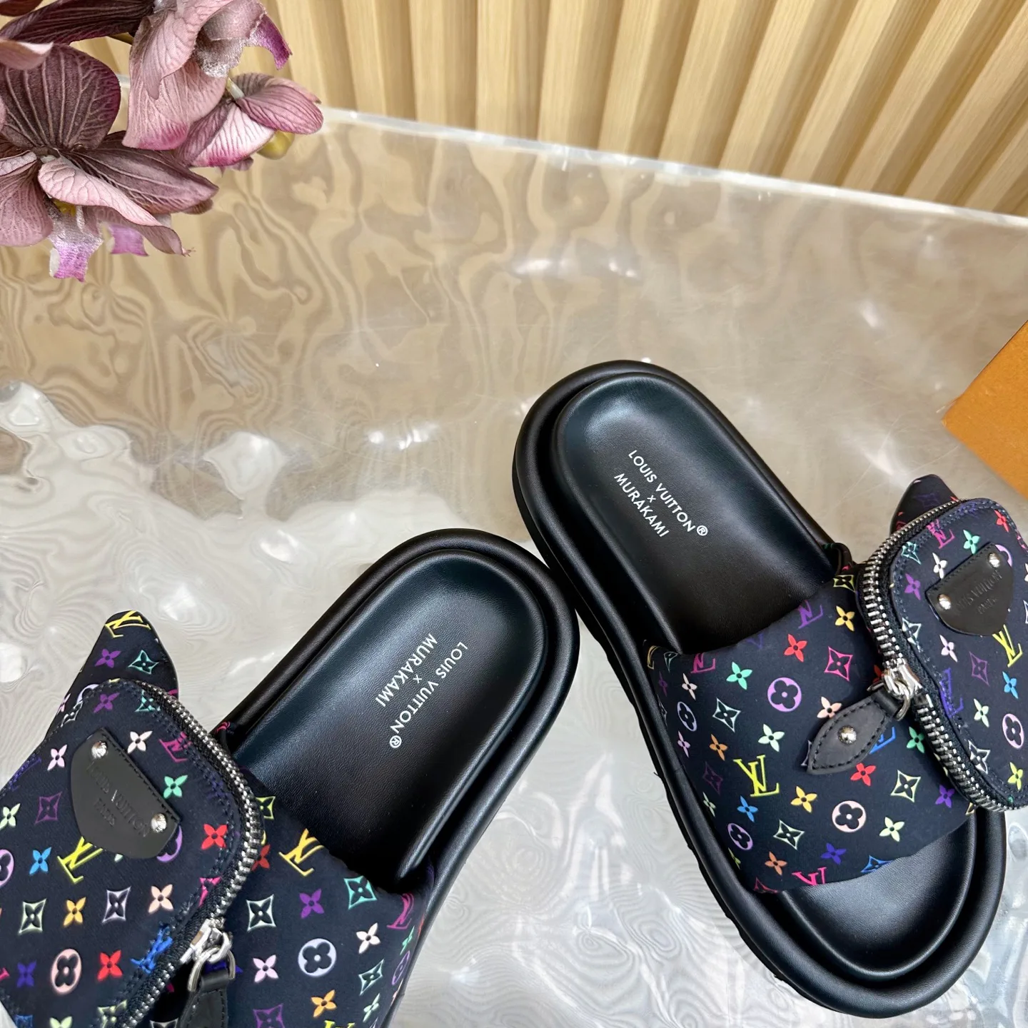 Шлепанцы Женские Louis Vuitton 2023