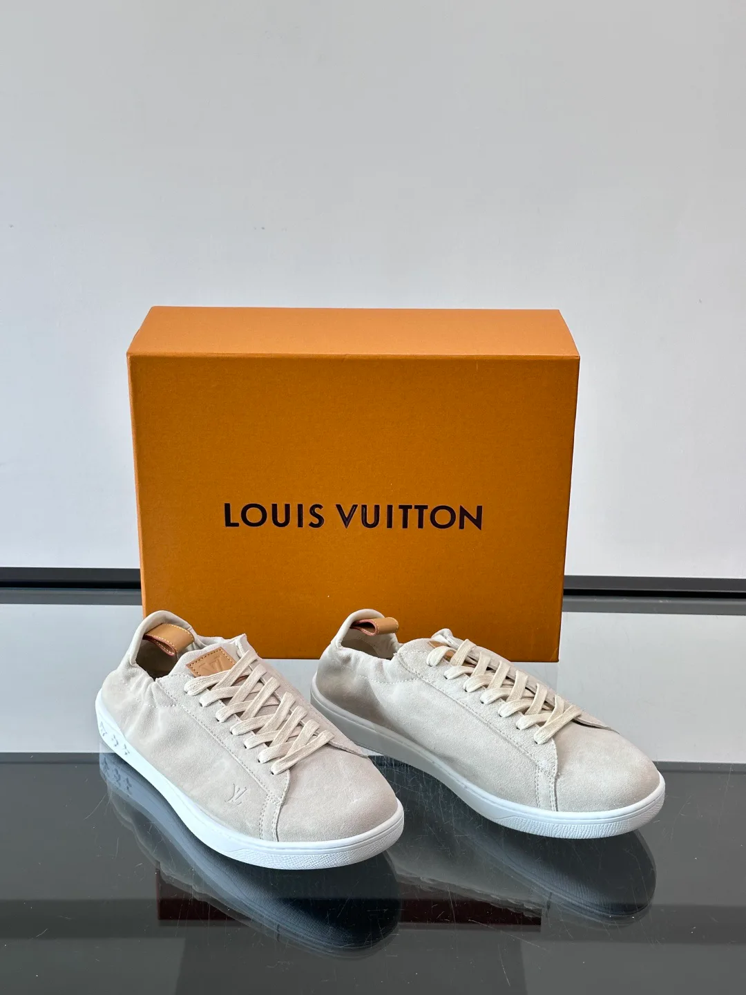 Кроссовки Мужские Louis Vuitton 18263695