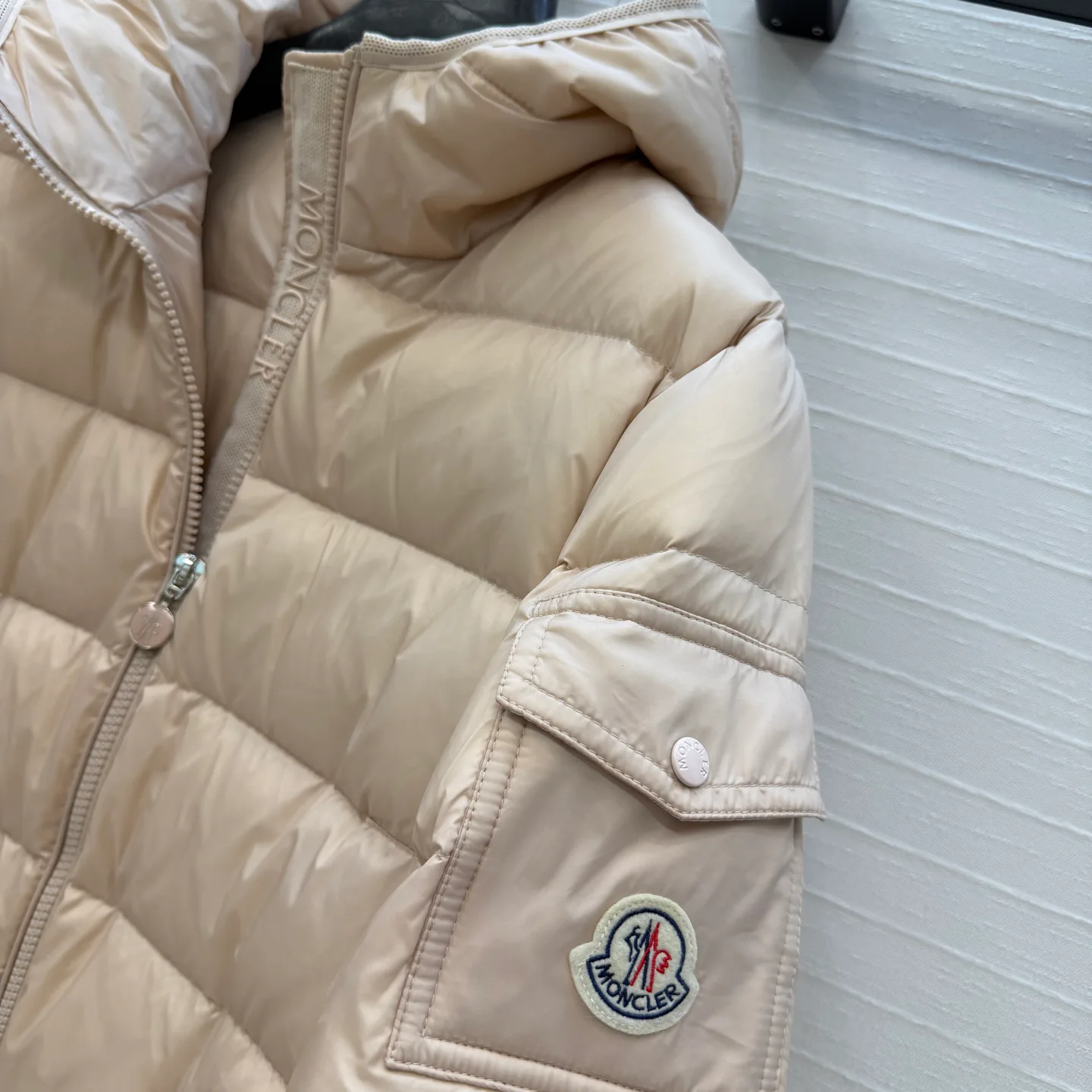 Куртки И Пуховики Женские Moncler 18826112