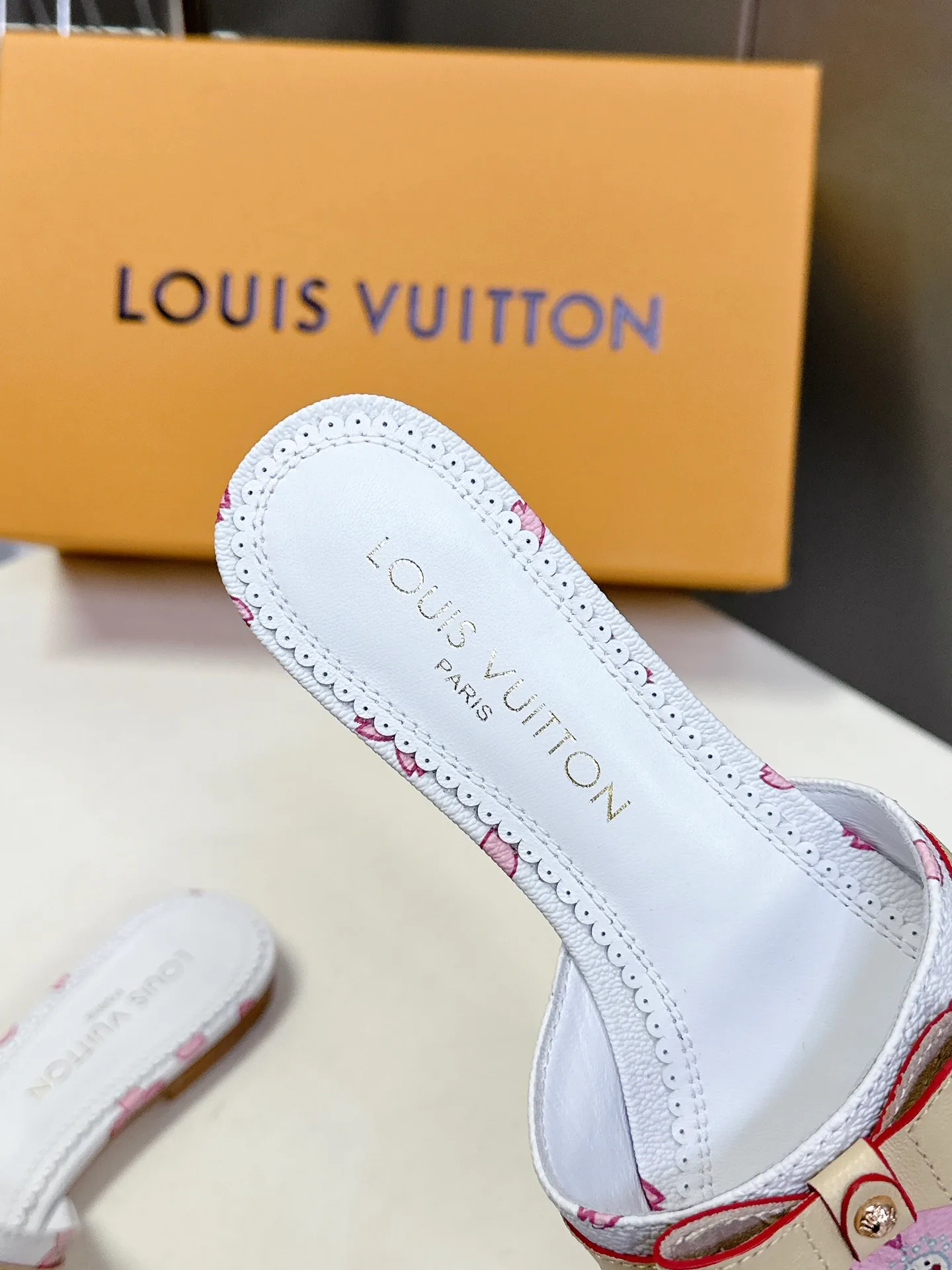 Туфли Женские Louis Vuitton 11458201